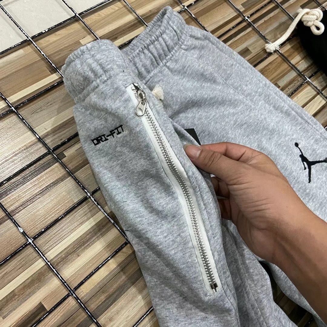 Jordanair Jordan Nike: Lightweight Unisex Corrugated Thongs in Black and Gray - 图片 6