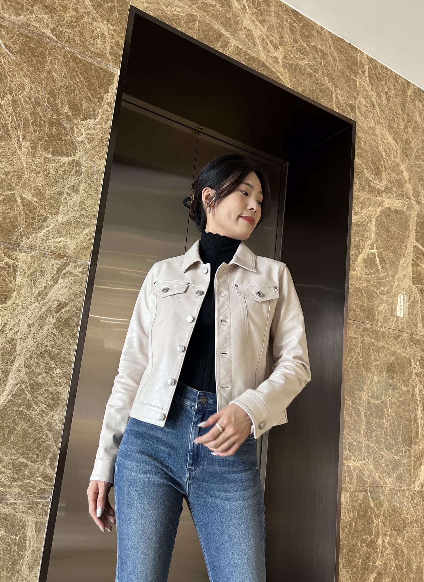NO:932872,Clearance price, D2 imported lambskin motorcycle leather jacket, ready stock!  Size 36/1 38/1 40/1 42/1, special price, no return, no exchange, no free shipping, leather jacket, sheepskin,19860909清库价,D2 进口小羊皮机车皮衣,现货！码数36/1 38/1 40/1 42/1,特价 不退不换不包邮,leather jacket,sheepskin,,Women's clothing
