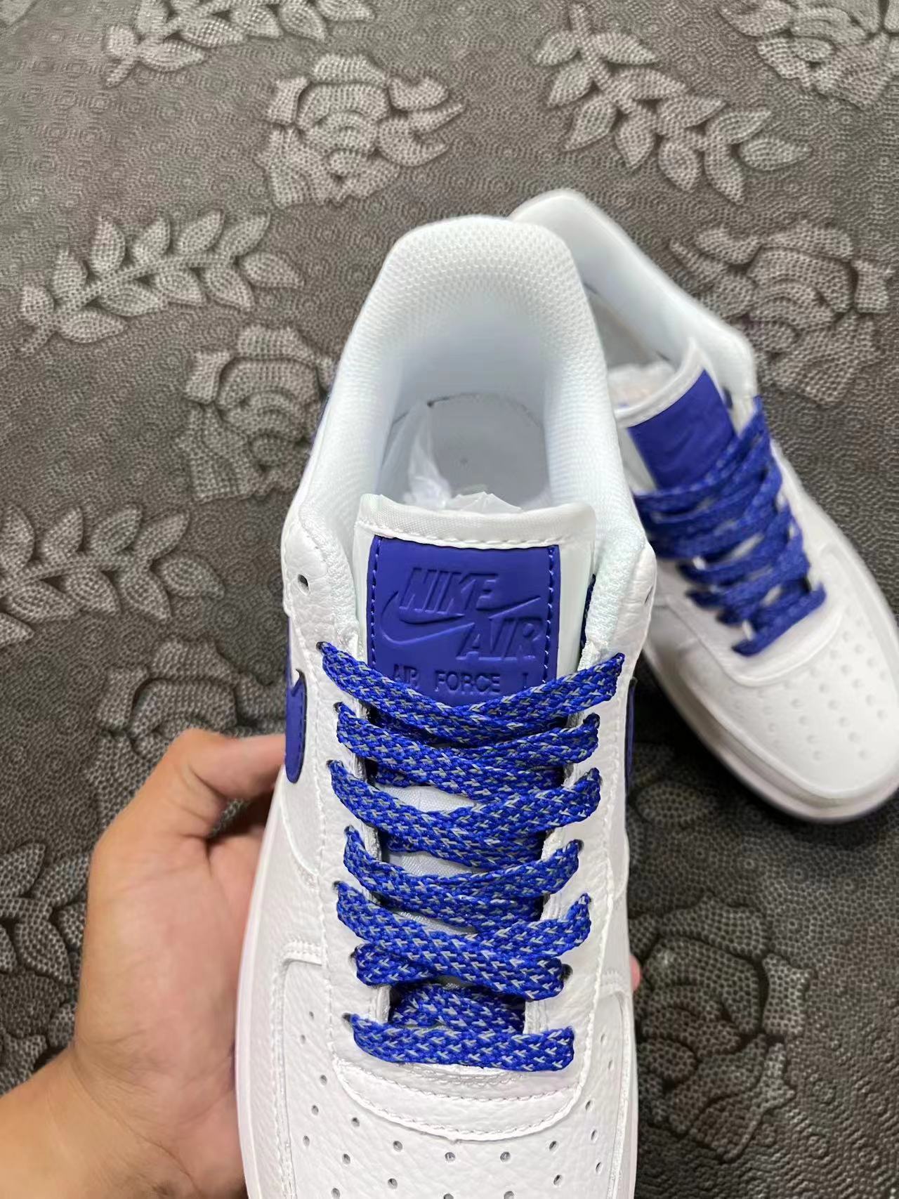 ? 正品定制 Af1 天空蓝 云端彼爱款 麂皮白蓝刻字配色?