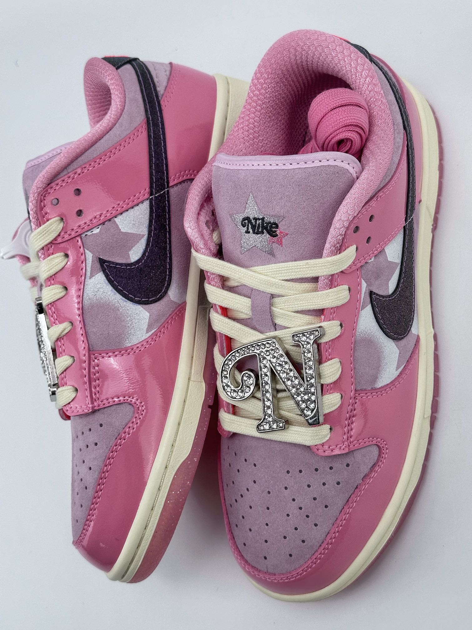 Nike SB Dunk Low “Hot Punch and Pink Foam” 芭比粉 FN8927-621