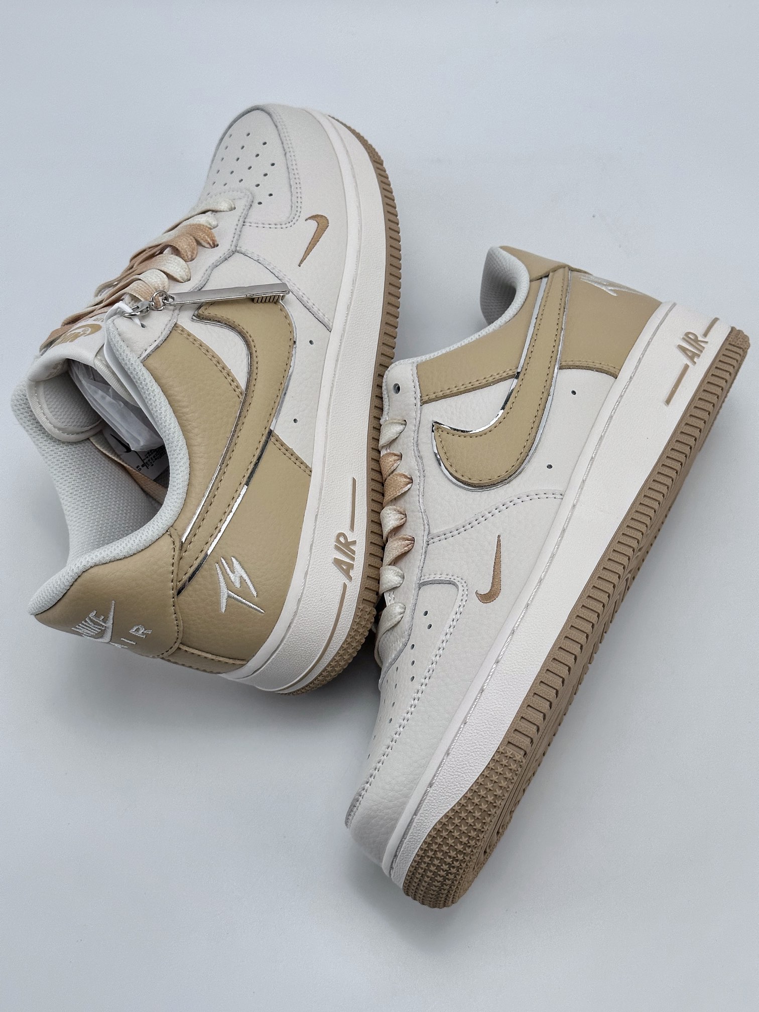 260 Nike Air Force 1 Low 07 x TS 联名白沙黄满天星 IO5636-111