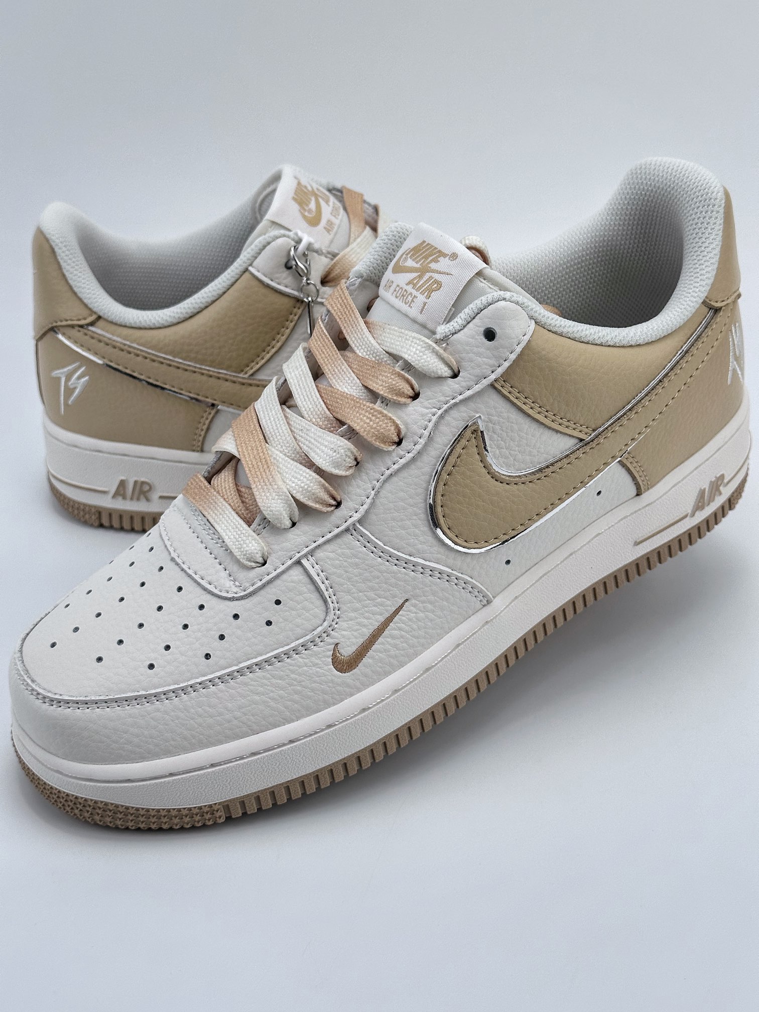 260 Nike Air Force 1 Low 07 x TS 联名白沙黄满天星 IO5636-111