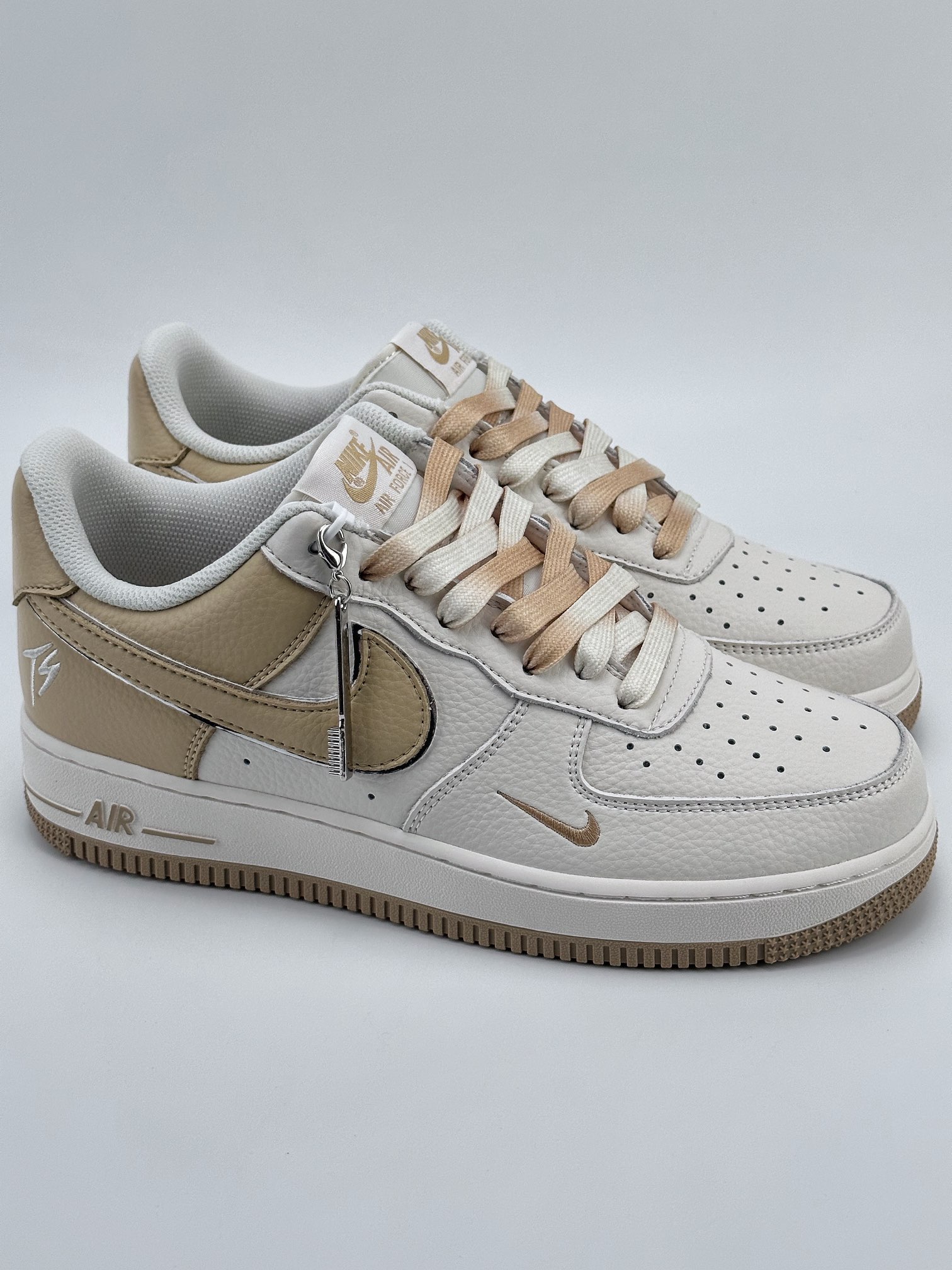 260 Nike Air Force 1 Low 07 x TS 联名白沙黄满天星 IO5636-111