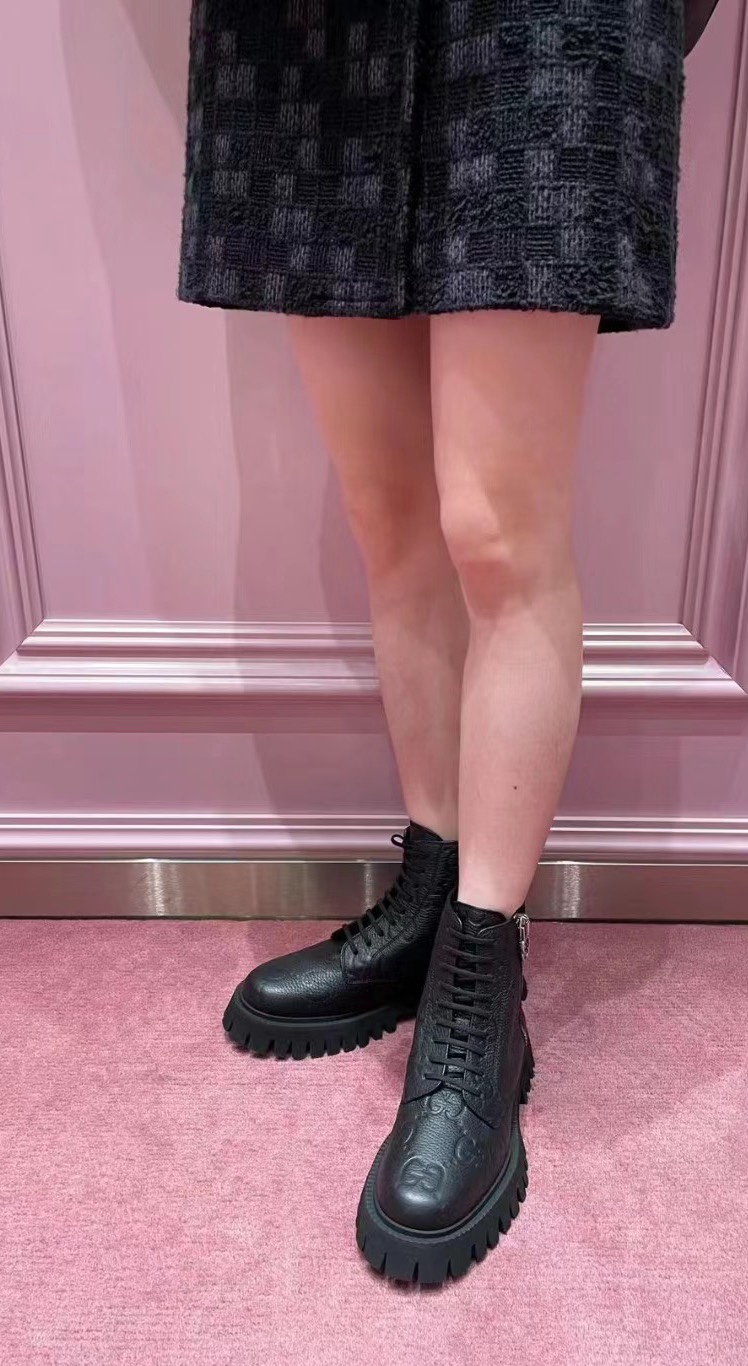 Gucci2023 Botas Martin superfrescas, el logotipo GG sigue brillando en la nueva colección, con comod
