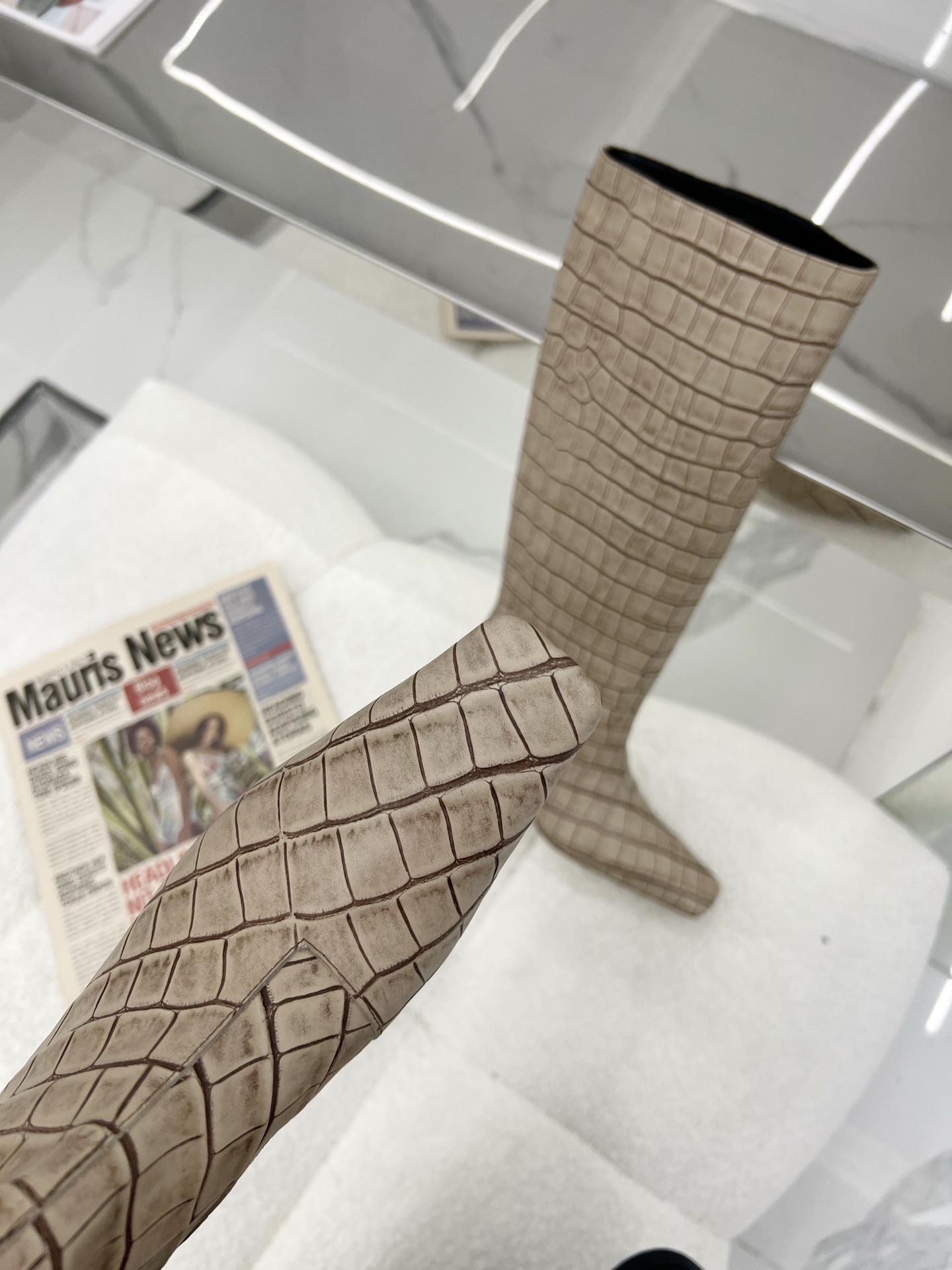 Fashionable Crocodile-Skinned Boots: Quality and Style at Affordable Price - 图片 5