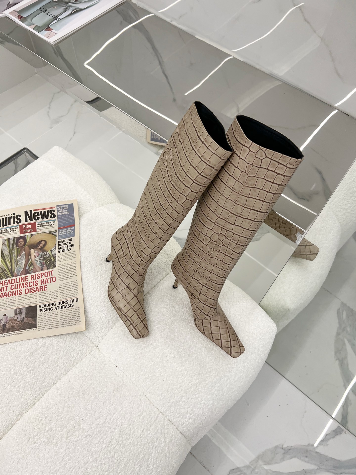 Fashionable Crocodile-Skinned Boots: Quality and Style at Affordable Price - 图片 3