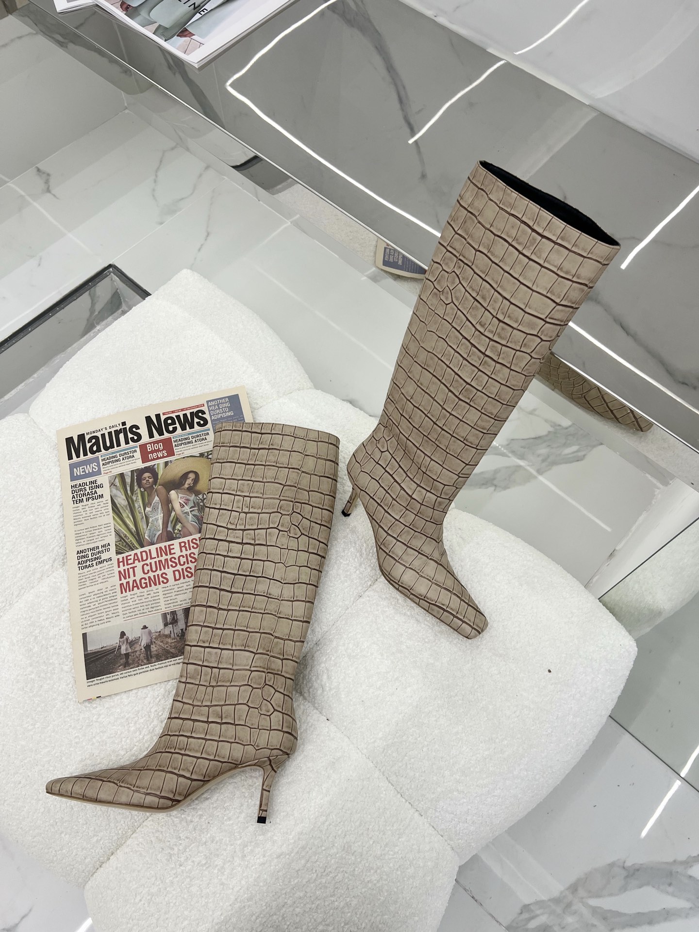 Fashionable Crocodile-Skinned Boots: Quality and Style at Affordable Price - 图片 4