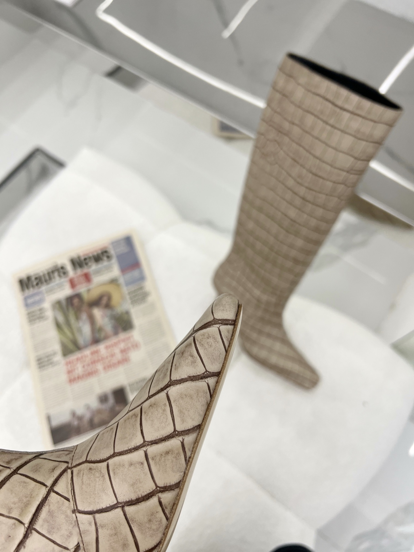 Fashionable Crocodile-Skinned Boots: Quality and Style at Affordable Price - 图片 6