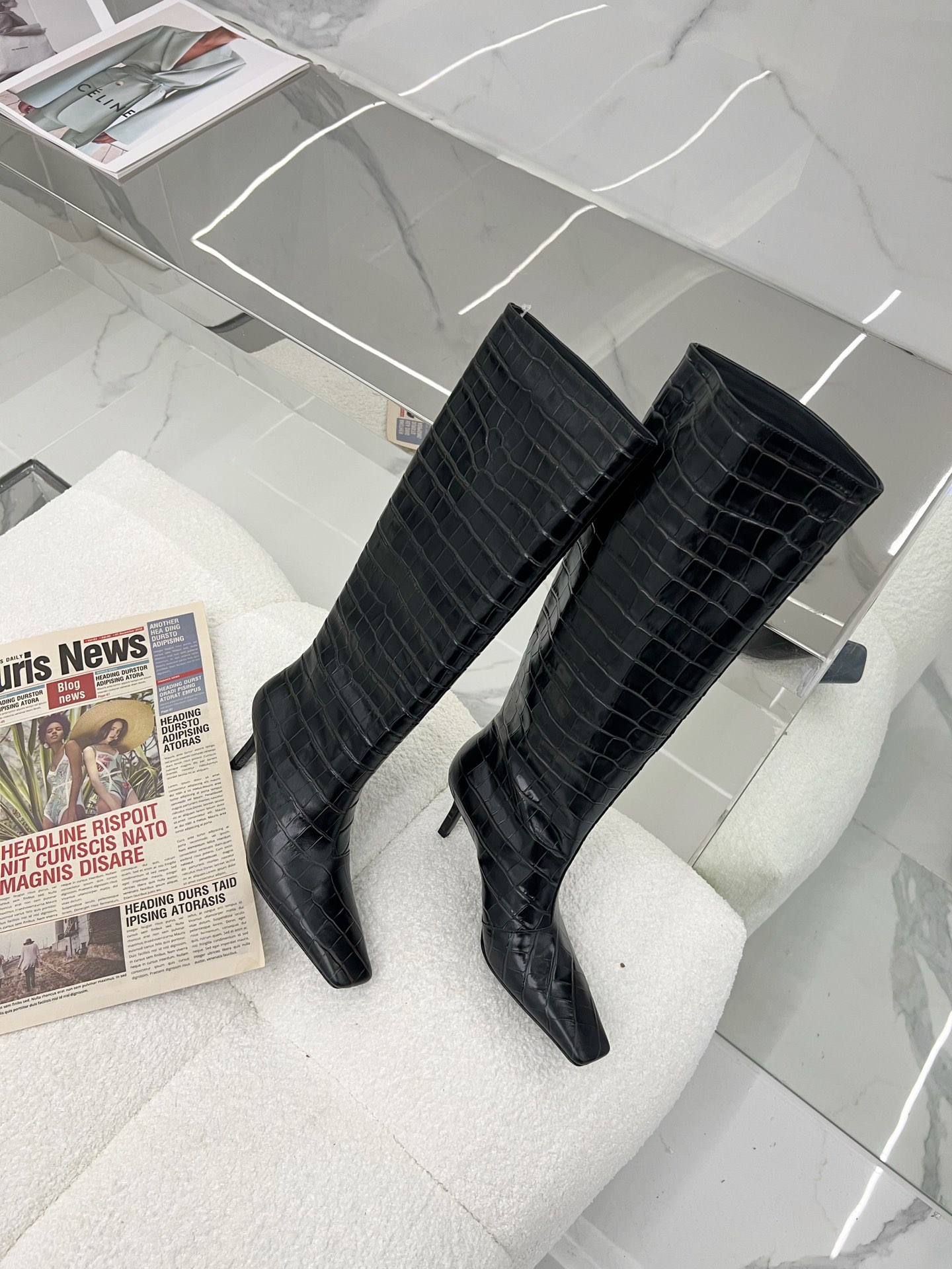 Fashionable Crocodile-Skinned Boots: Premium Quality, Unique Design, Affordable Price - 图片 3