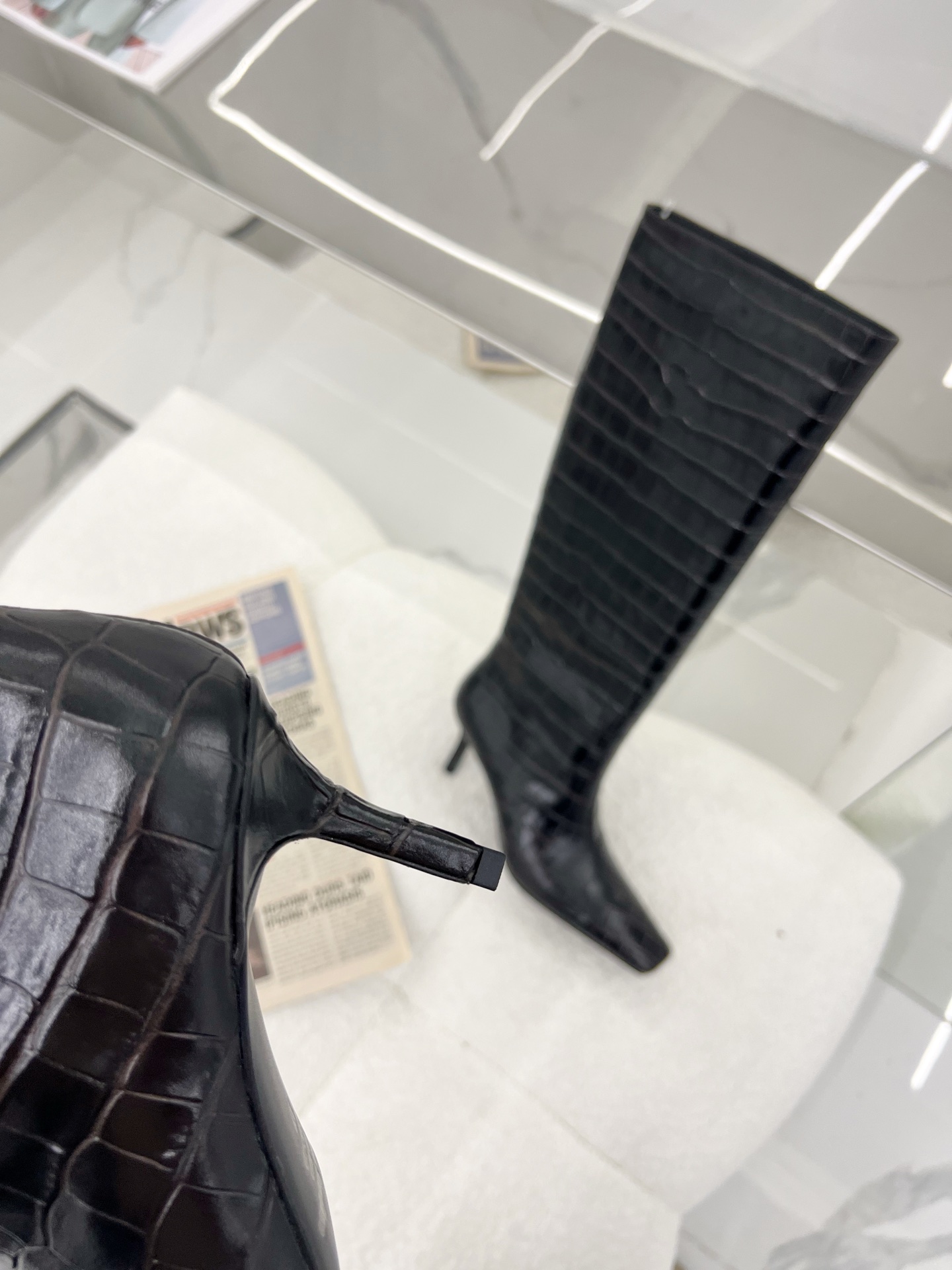Fashionable Crocodile-Skinned Boots: Premium Quality, Unique Design, Affordable Price - 图片 7