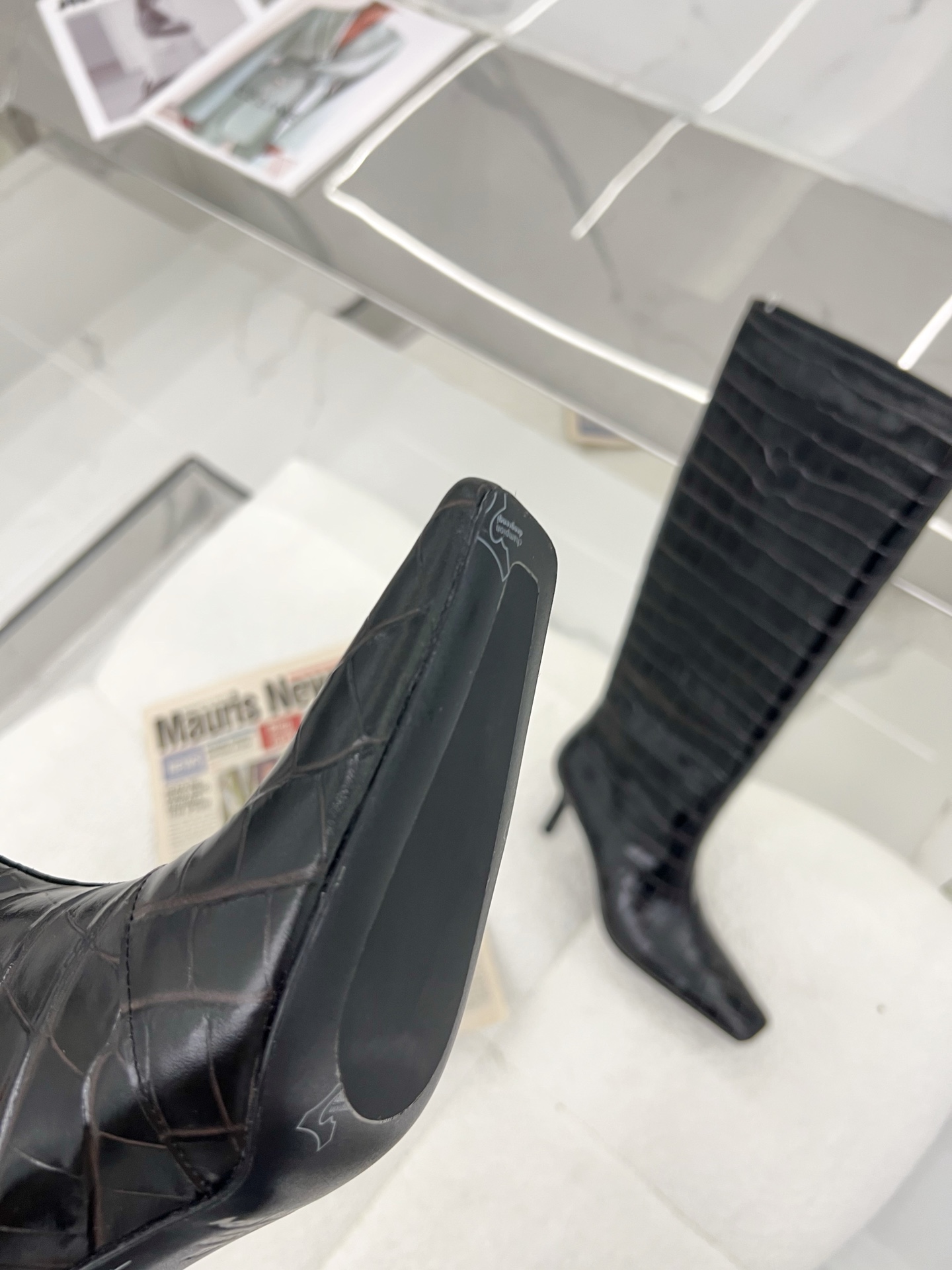 Fashionable Crocodile-Skinned Boots: Premium Quality, Unique Design, Affordable Price - 图片 8