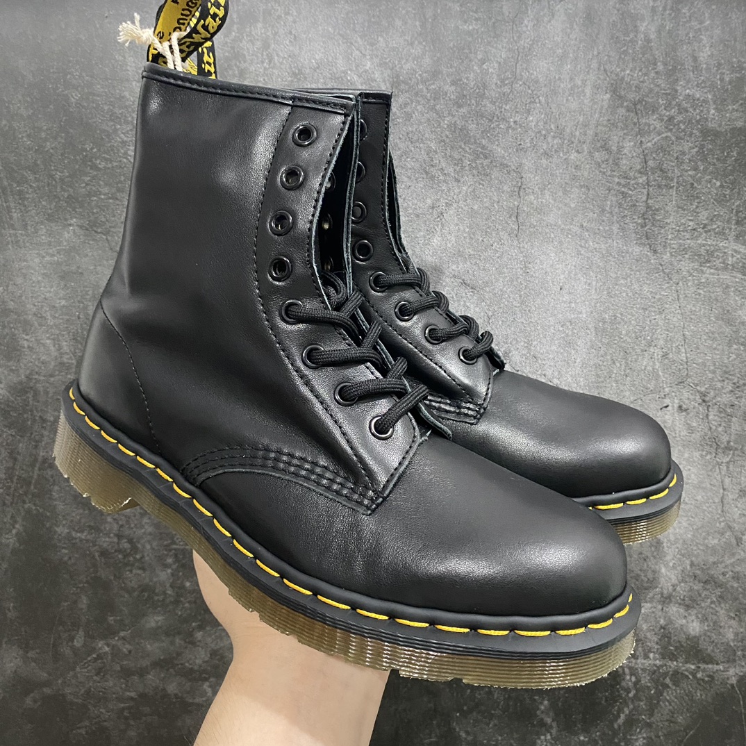 Dr.Martens Martin boots series for men and women, all sizes available now