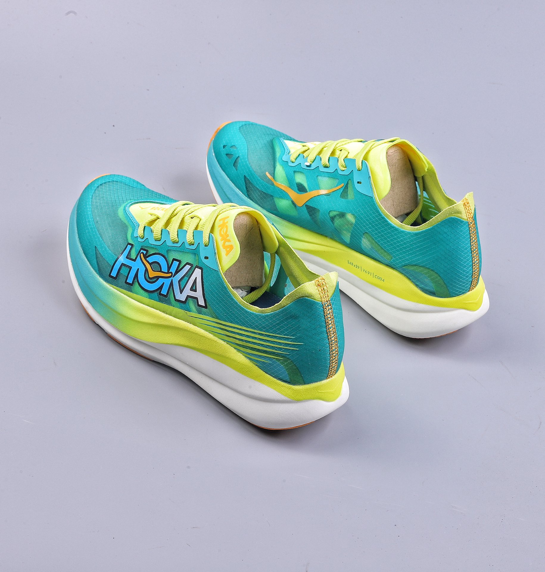 240 Hoka One One Rocket X 2 竞速系列超轻弹透气跑鞋 1127927