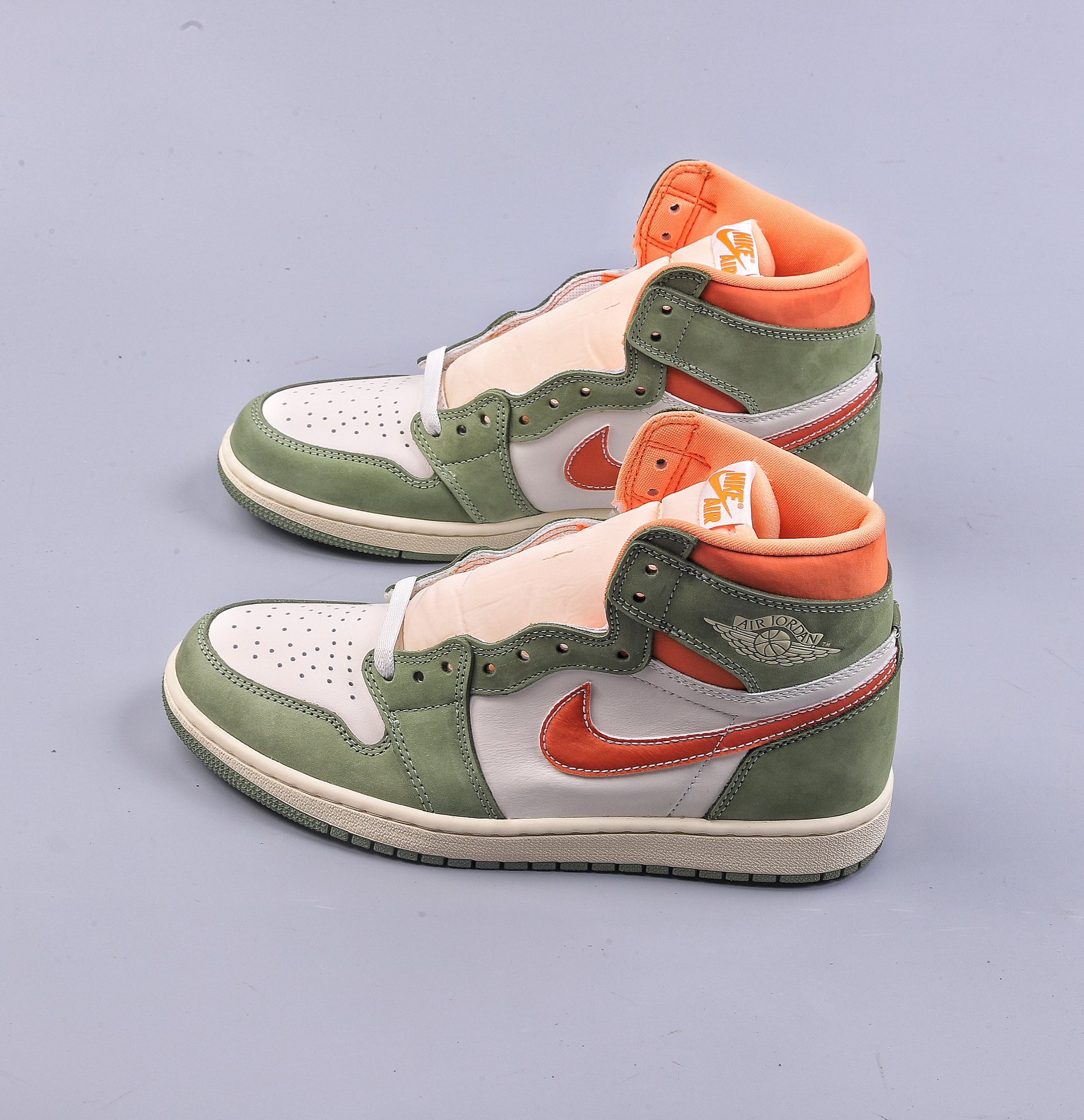 W Air Jordan 1 High OG ”Celadon” AJ1 乔1解构复古椰奶绿 高帮篮球鞋 FB9934-300