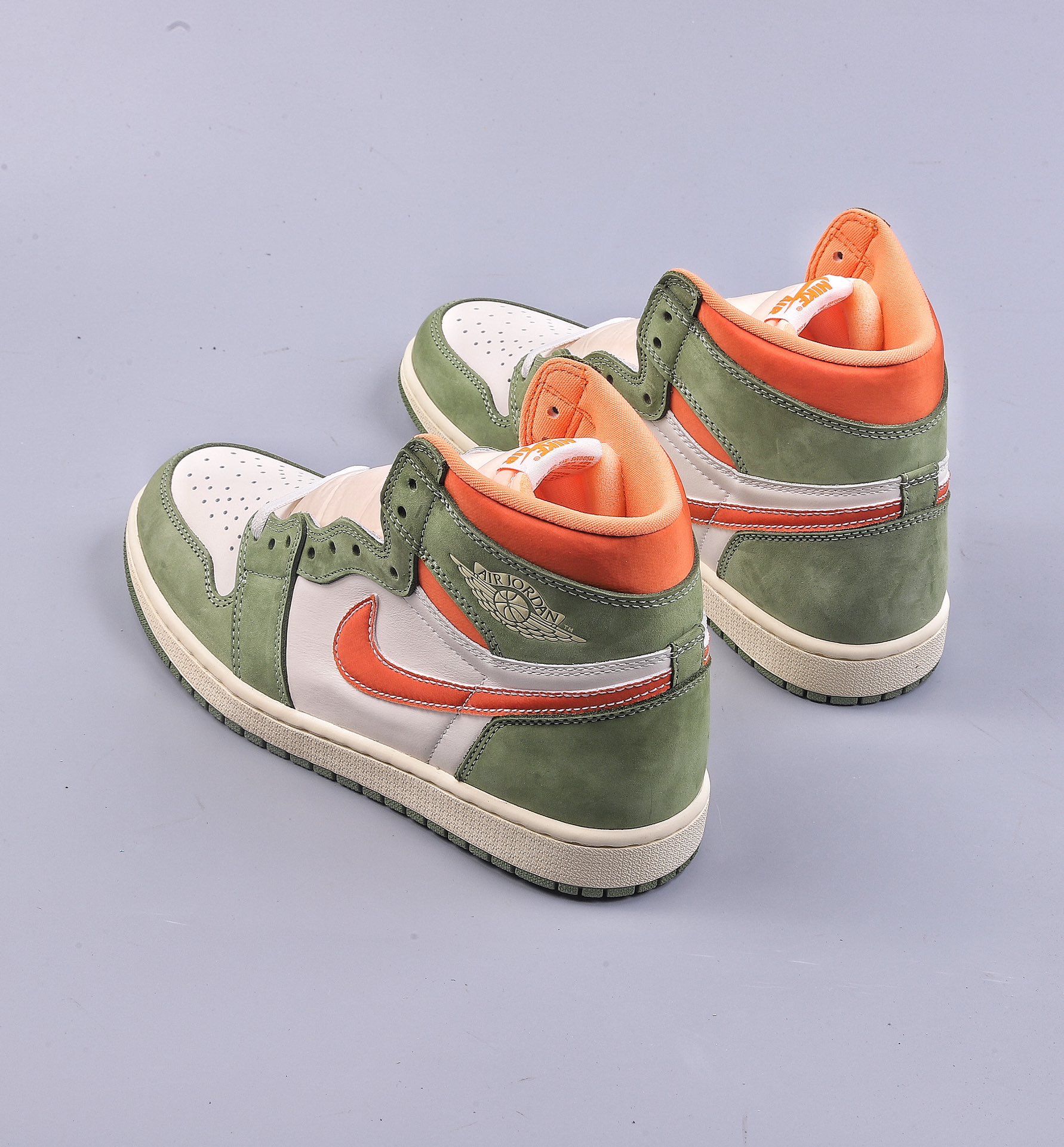 W Air Jordan 1 High OG ”Celadon” AJ1 乔1解构复古椰奶绿 高帮篮球鞋 FB9934-300