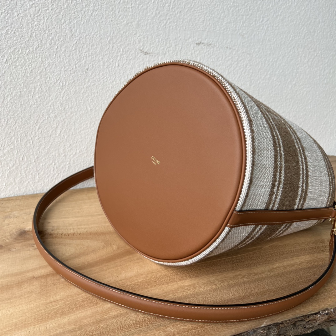 BUCKET 16シリーズ水桶バッグ - フランスのエレガンスと実用性