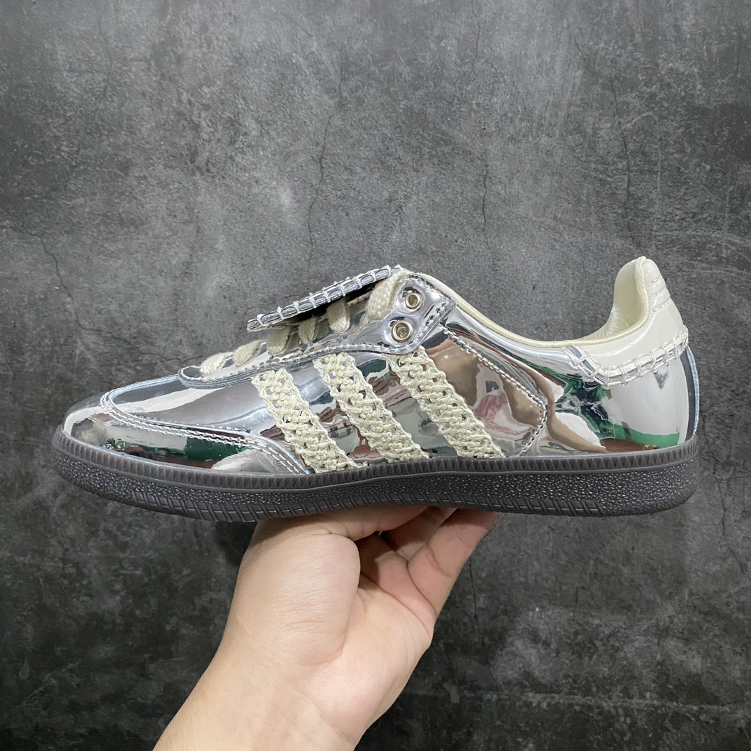 [Pure original] Wales Bonner x AD Originals Samba Classic ”Silver Metallic” Samba series gentleman German training football style all-match low-top casual sports shoes ”mirror silver beige caramel bottom” IG8181