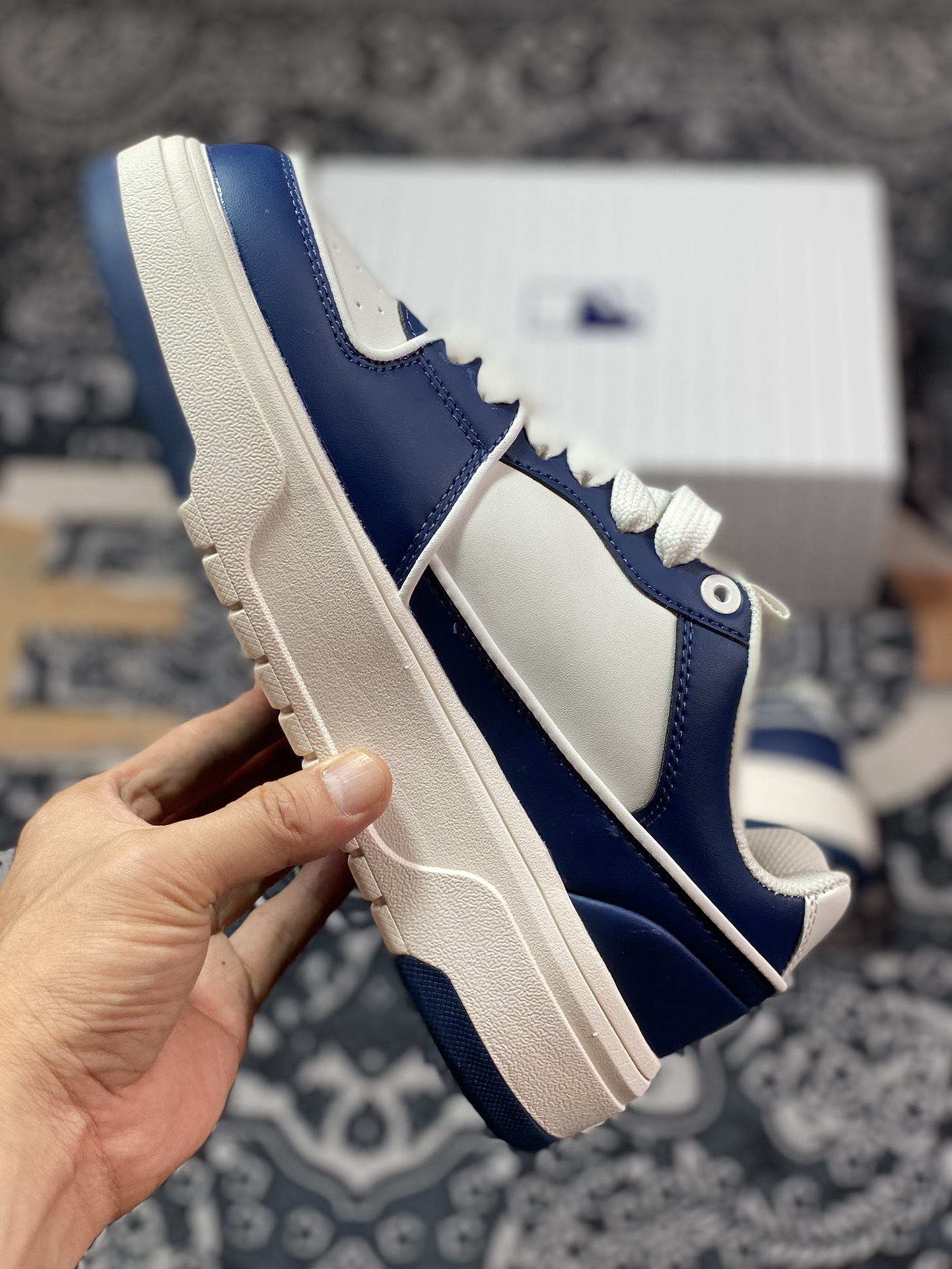 LA Dodgers x MLB Chunky Liner Low Senior Shoes Series Low-top Daddy Style Lightweight Jogging Shoes ”Dirty Blue Beige LA Print Reflective Edge” 3ASXCLB3N-07NYD