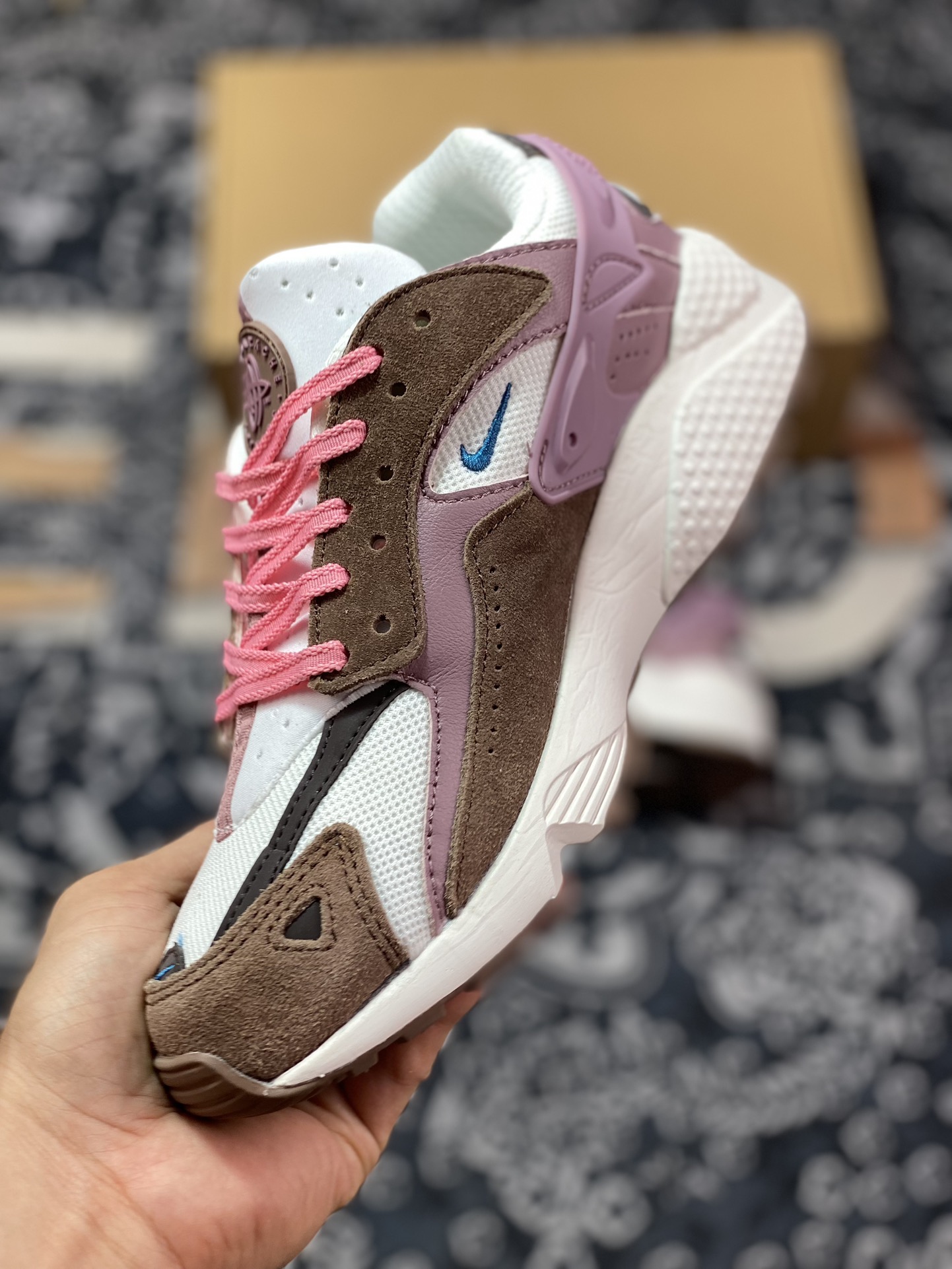 Nike Air Huarache Runner ”Brown/White/Purple Pink” Wallace Running Series Low-top Retro Casual Sports Jogging Shoes ”Dark Brown White Purple Pink” DZ3306-101