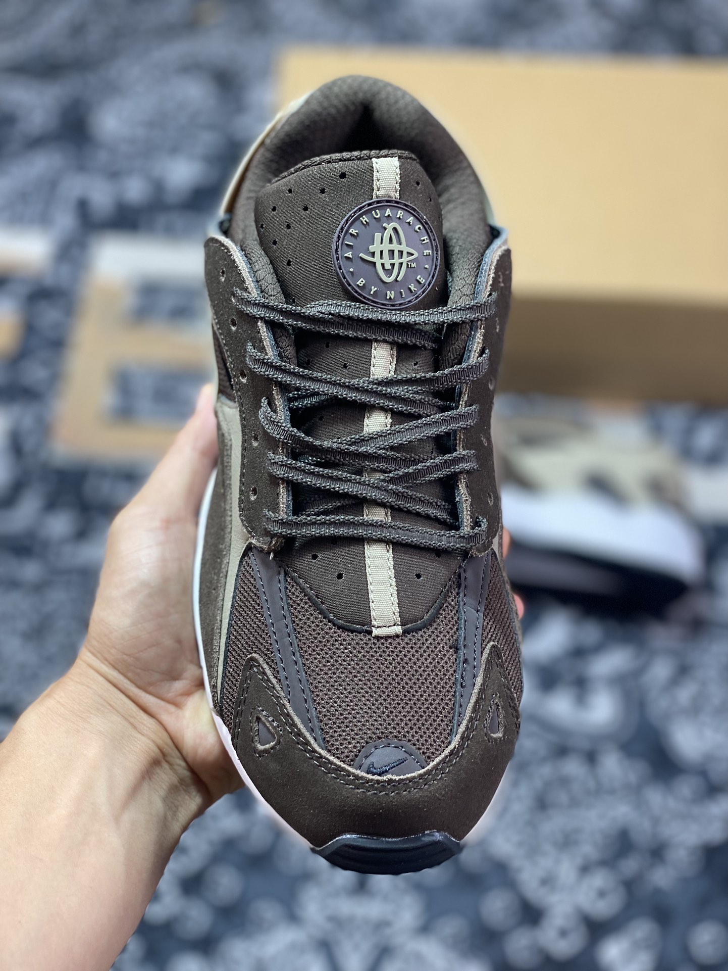 Nike Air Huarache Runner ”Brown/Khaki” Wallace running series low-top retro casual sports jogging shoes ”Dark Brown Khaki” DZ3306-004