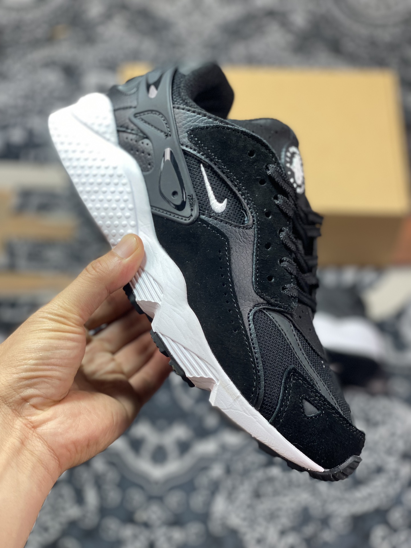 Nike Air Huarache Runner ”Black White” Wallace running series low-top retro casual sports jogging shoes ”Black and White” DZ3306-105