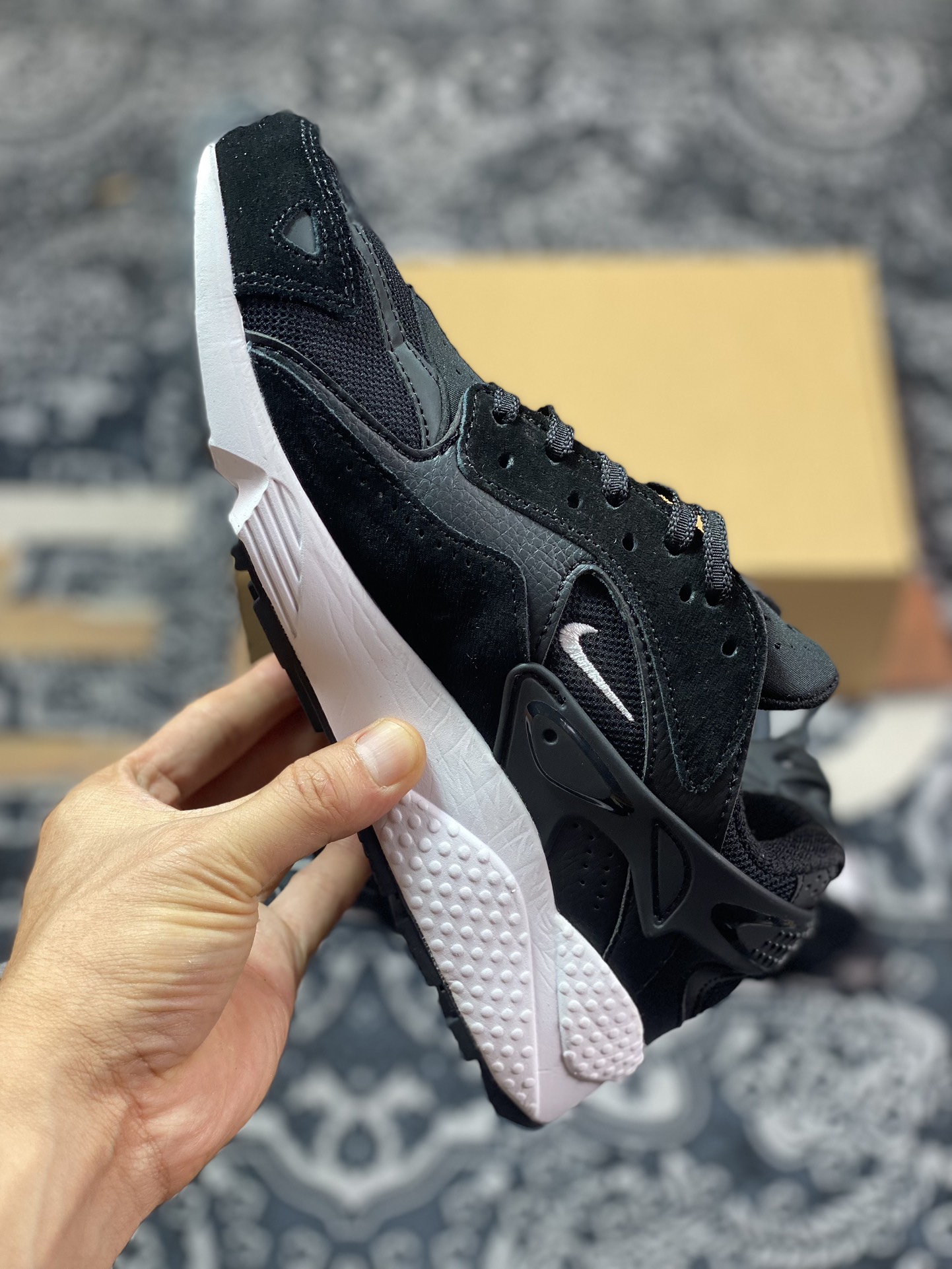 Nike Air Huarache Runner ”Black White” Wallace running series low-top retro casual sports jogging shoes ”Black and White” DZ3306-105