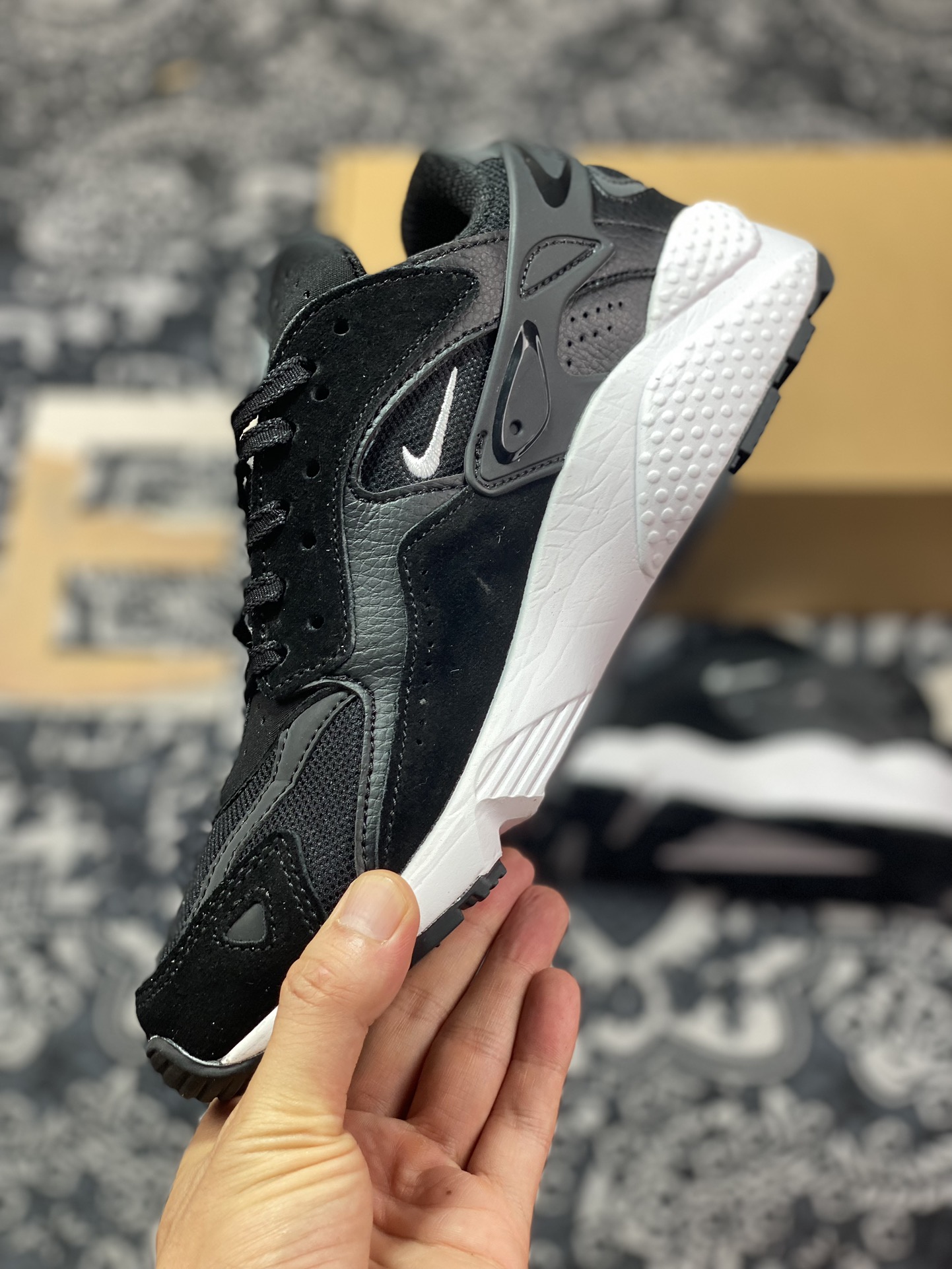 Nike Air Huarache Runner ”Black White” Wallace running series low-top retro casual sports jogging shoes ”Black and White” DZ3306-105