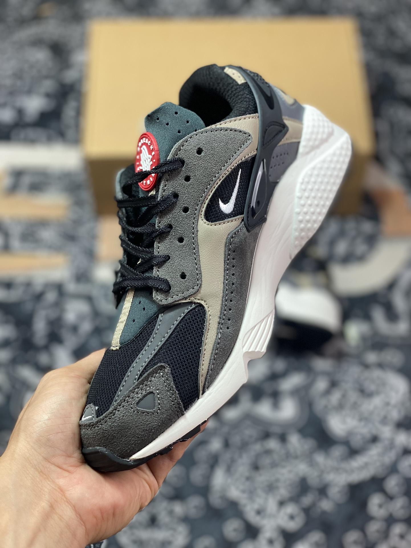 Nike Air Huarache Runner ”Light Smoke Grey” Wallace running jogging shoes ”Dark gray black khaki” DZ3306-003