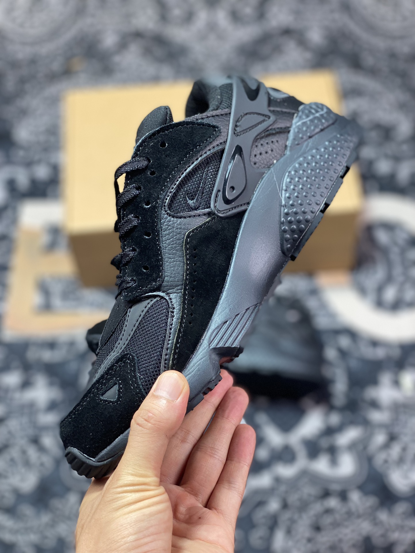 Nike Air Huarache Runner ”Triple Black” Wallace running series low-top retro casual sports jogging shoes ”All Black Warrior” DZ3306-106