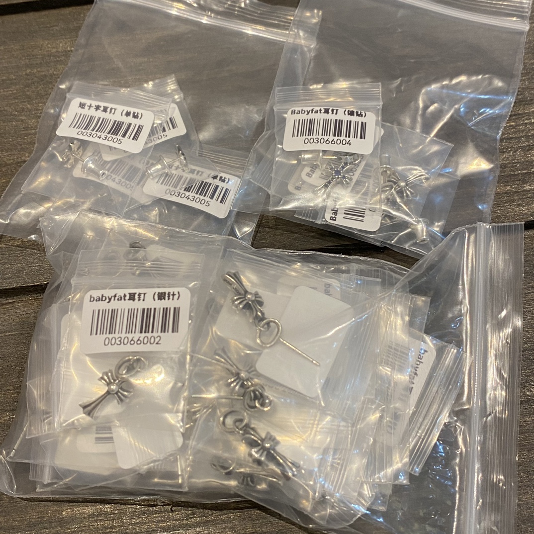 Custom order real shot: Earrings