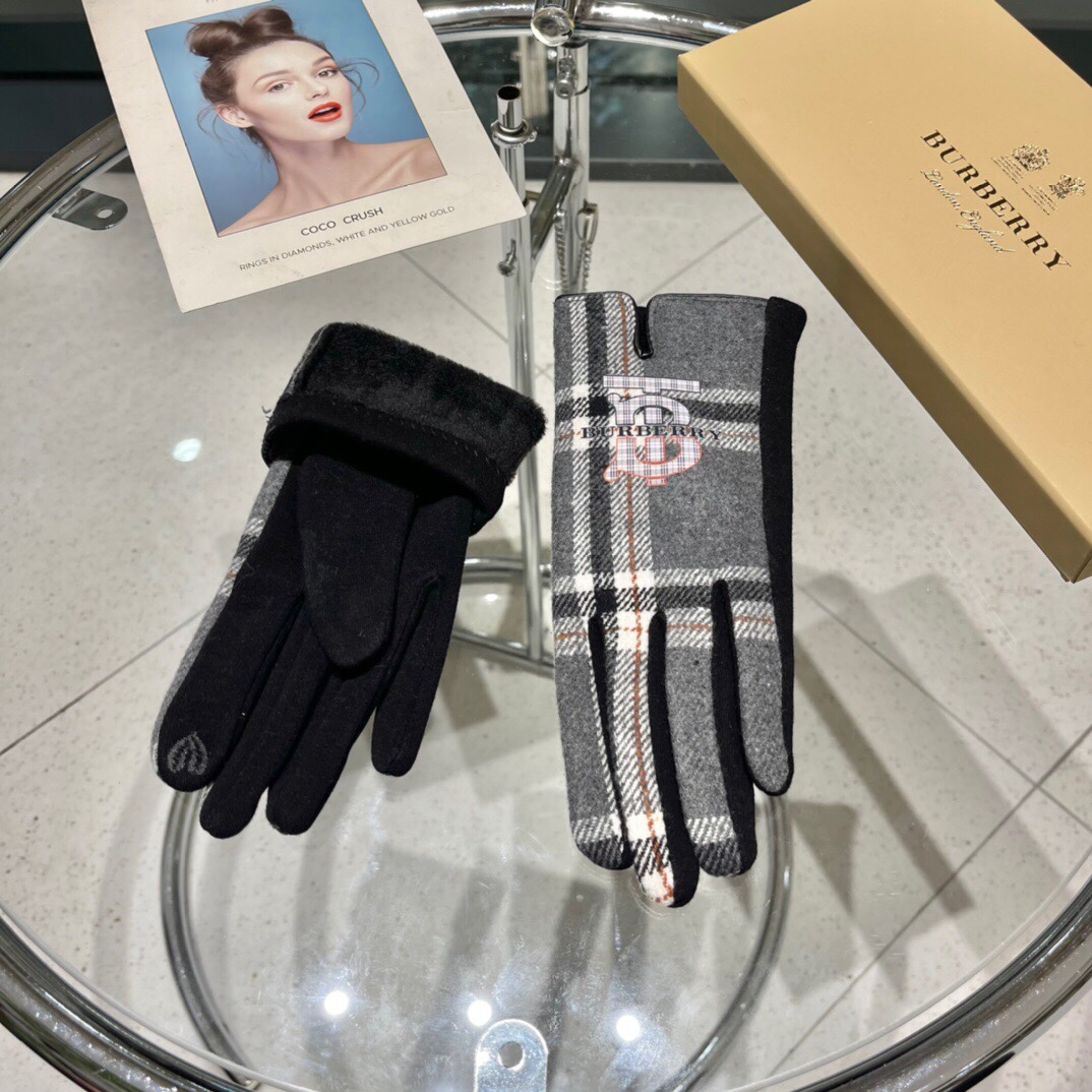 巴宝莉BURBERRY专柜新品羊毛手套时尚手套秋冬保暖加绒内里经典格子上手超舒适柔软百搭！均码