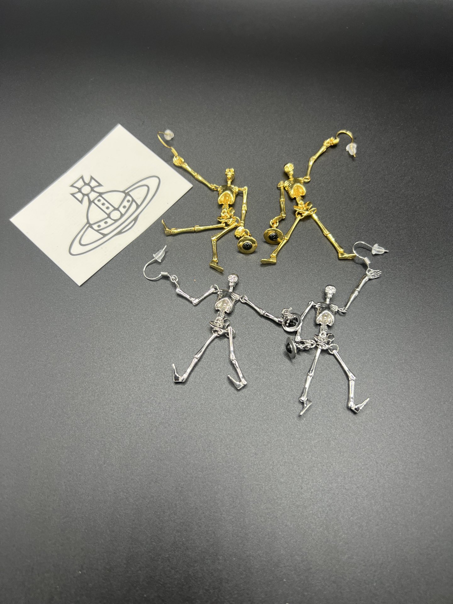 Vivienne Westwood 西太后人体骨架耳环，项链，手链，白金黄金二个色C35