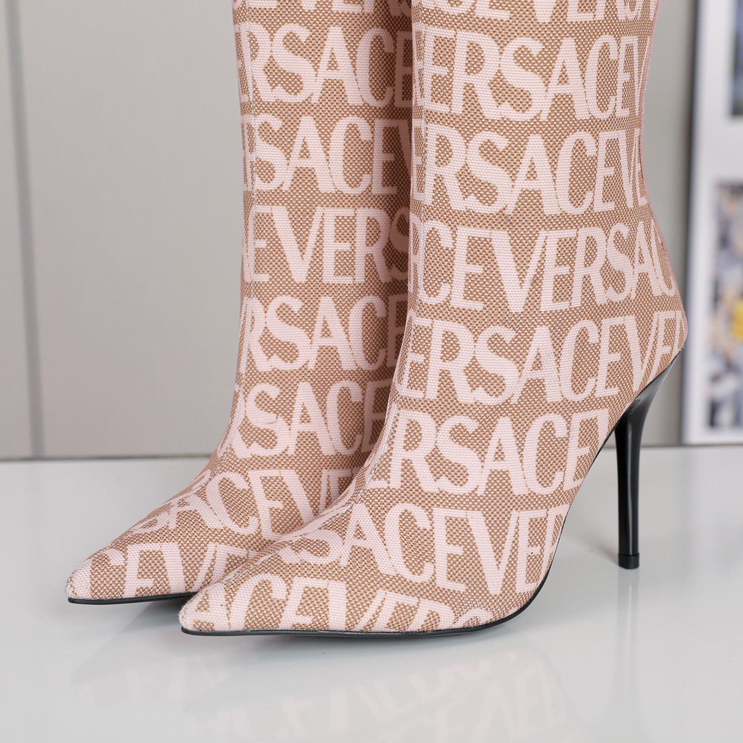 Latest Versace Autumn/Winter Boots: High-quality, unique design, 10.5cm heel, sizes 35-42. - 图片 6