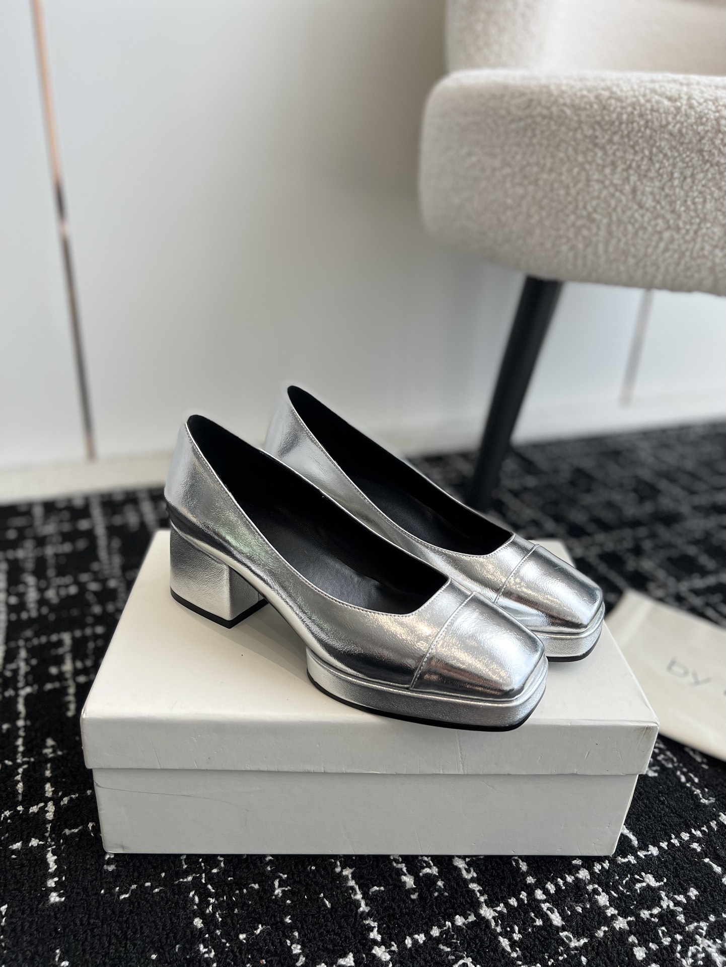 Mary Jennifer Shoes: Vintage Style, Modern Quality, All-Season Comfort - 图片 2