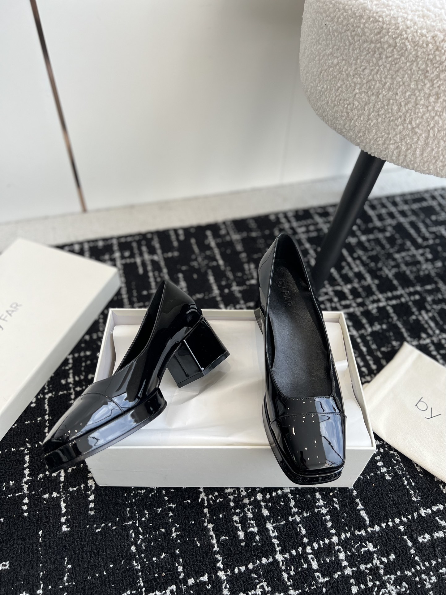 Mary Jennifer Shoes: Nostalgic Modern Style for All Seasons - 图片 4