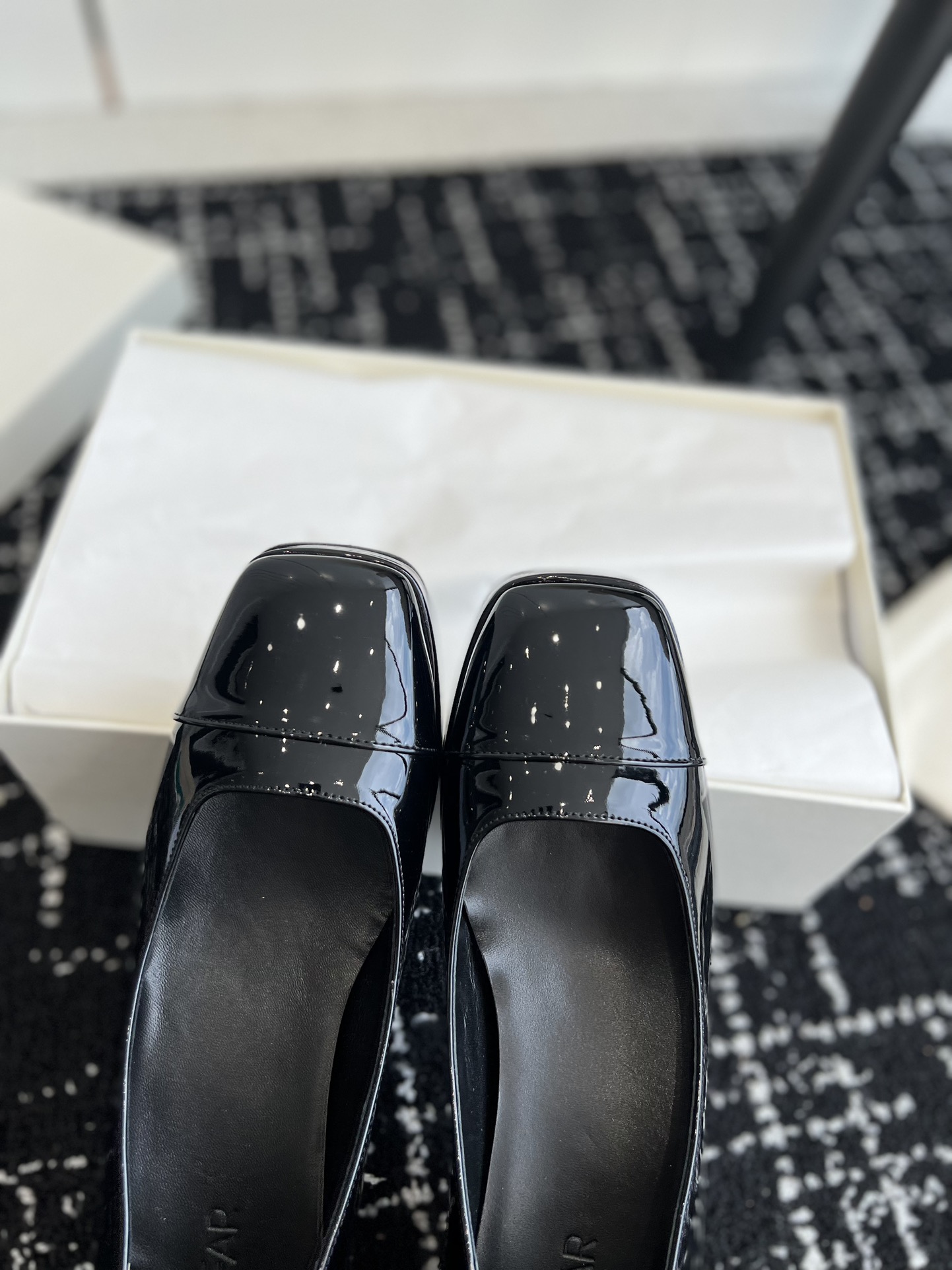 Mary Jennifer Shoes: Nostalgic Modern Style for All Seasons - 图片 6