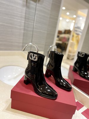 Valentino Boots High Quality Customize Gold Red Openwork Cowhide Genuine Leather Patent Ava