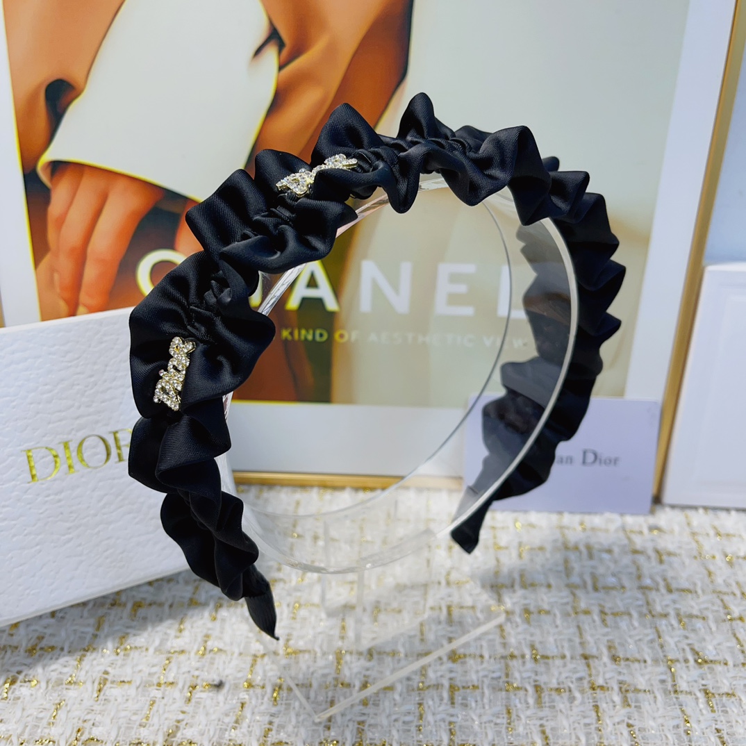 NO:276060,DIOR Dior hairband, simple and light luxury style hairband, daily exquisite items, versatile and versatile, must-have items for fairy, full of celebrity style, treasure style, recommended style for closed eyes (single hairpins, hairpins, dior, dior, hairpins19860909DIOR迪奥 Dior发箍 褶皱简约轻奢风发箍 日常精致小单品 气质百搭小仙女必入单品 名媛风十足～宝藏款 闭眼入推荐款（单个发夹,发夹,dior,dior,hairpins,accessory