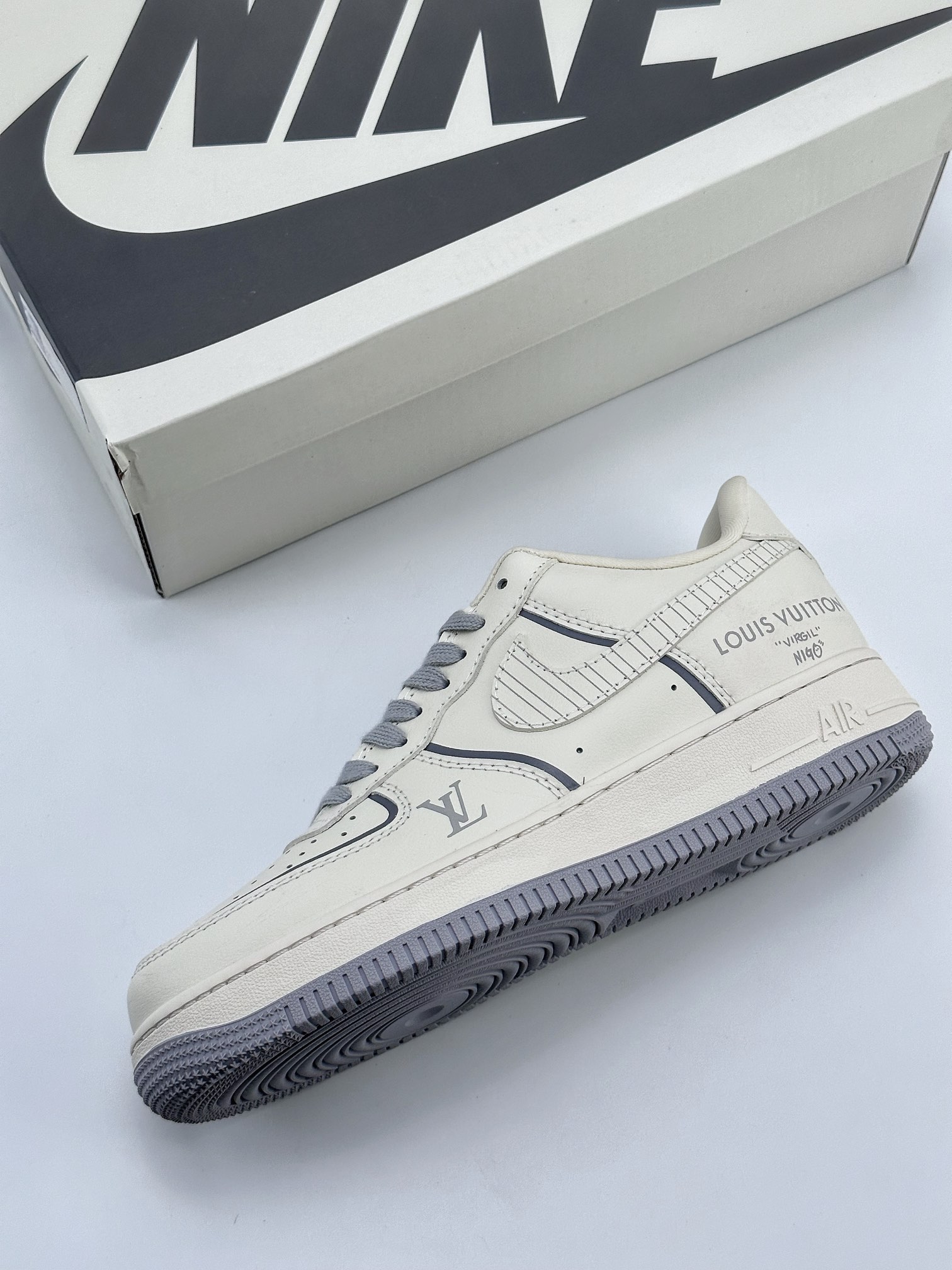 Nike Air Force 1 Low 07 x Louis Vuitton White Grey CT3228-200