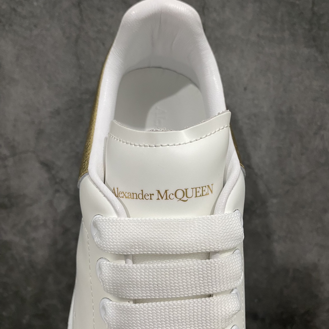 Alexander McQueen/Alexander McQueen platform shoes thick sole heightening white shoes gold tail