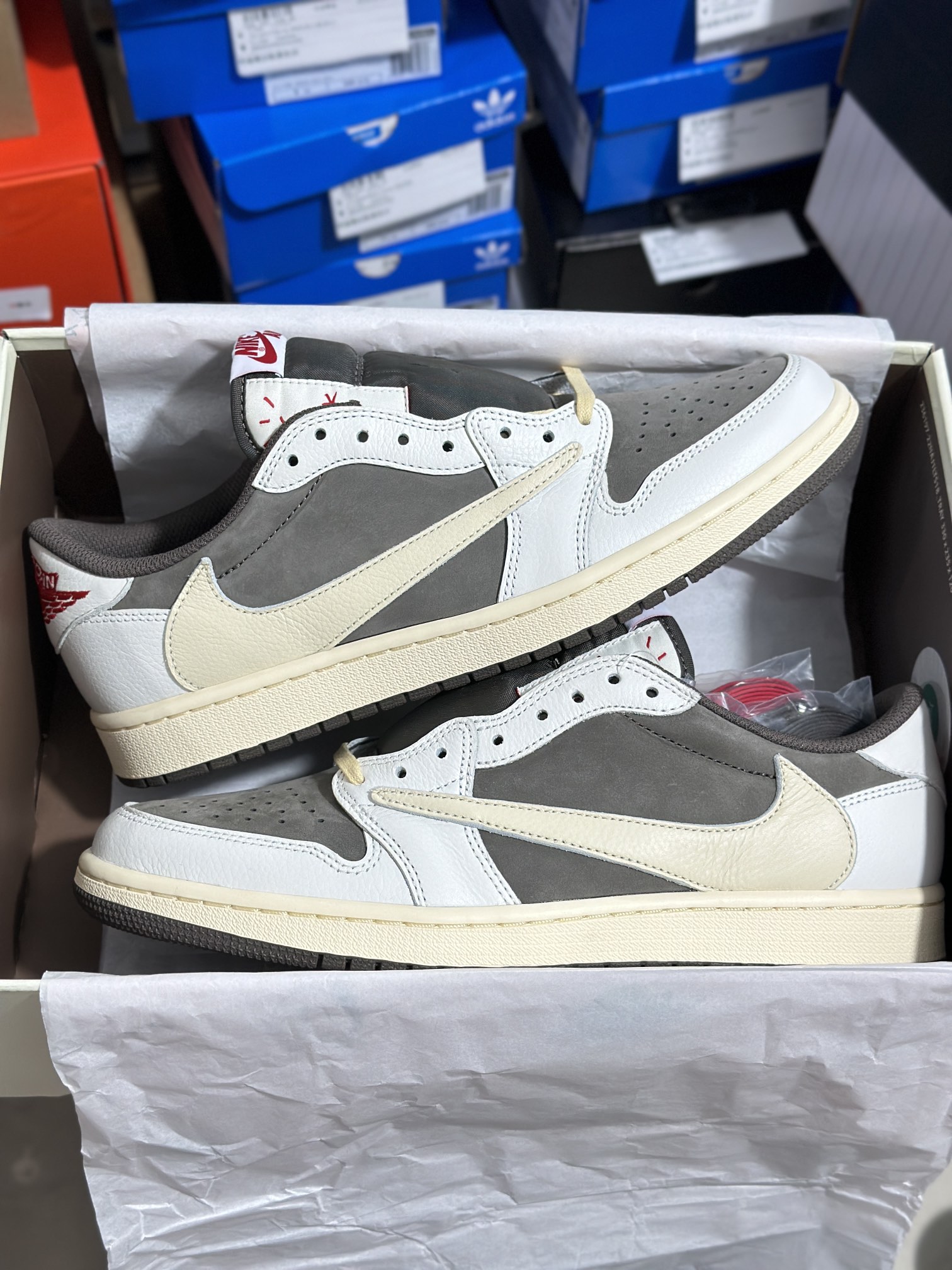 发货实拍♡ 顶级Aj1低帮 白卡其 倒钩