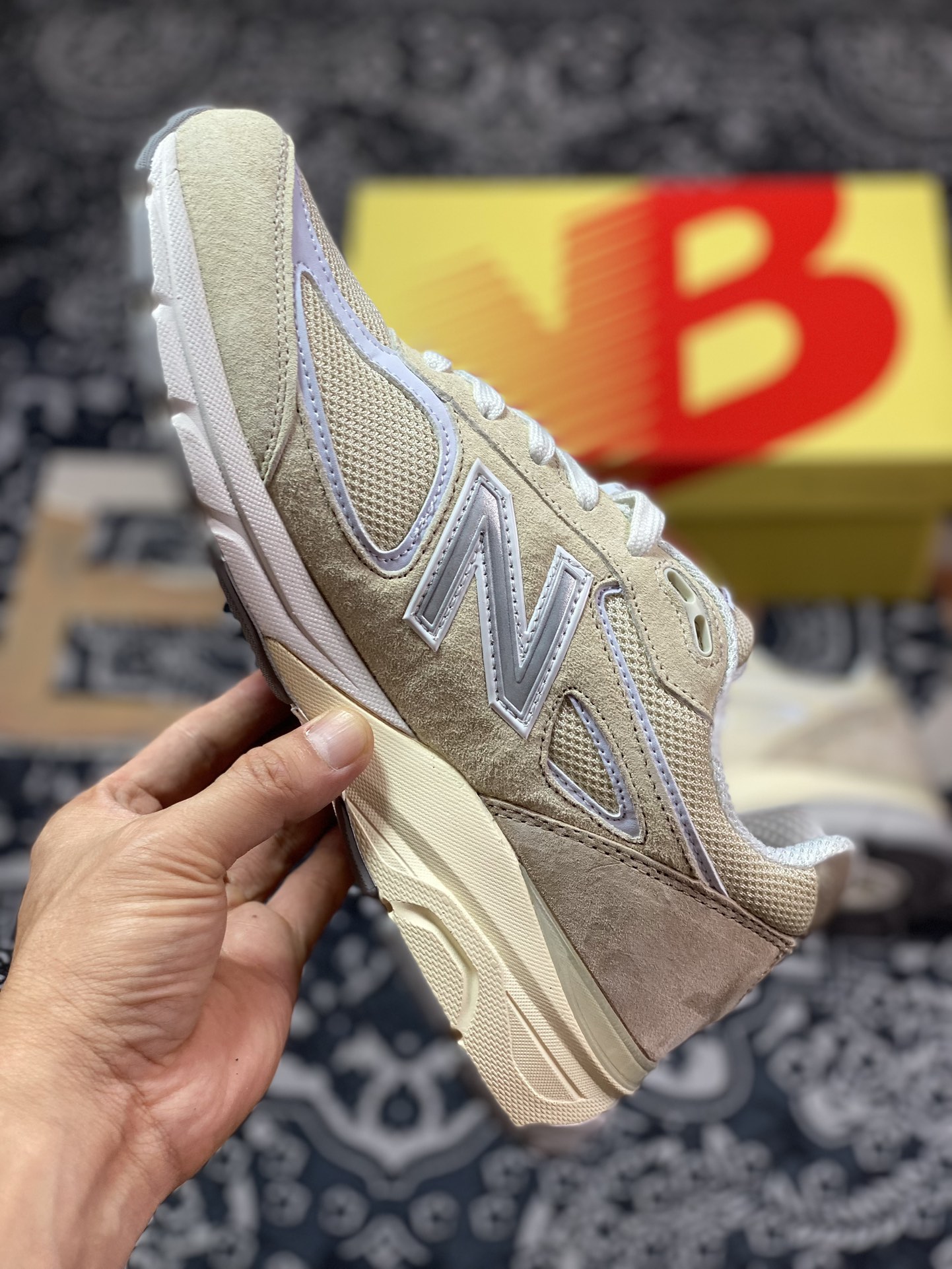 New Balance in USA M990V4 ”Grey Day” series American-made classic retro casual sports all-match dad running shoes ”cream yellow white khaki” U990TE4