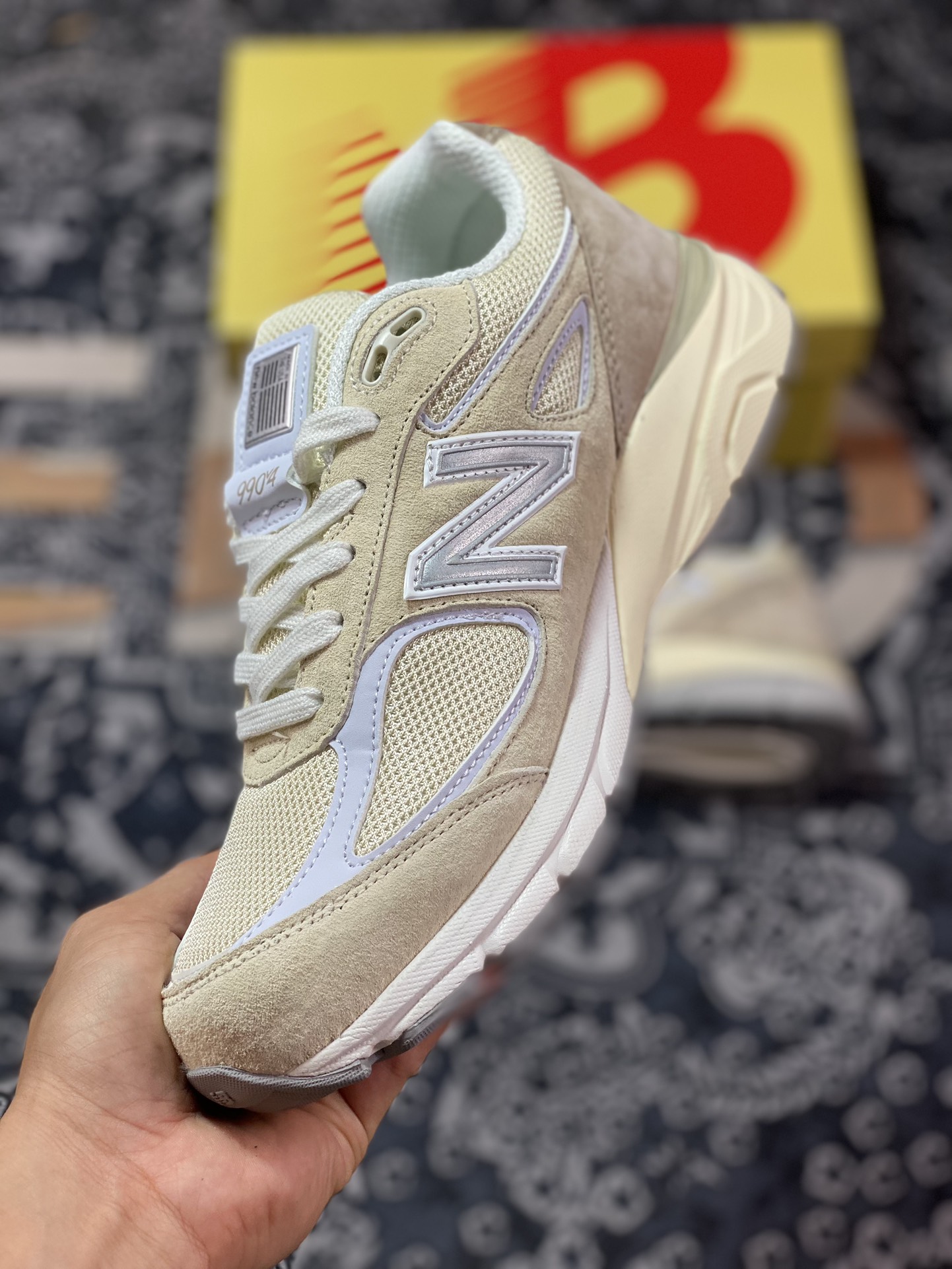 New Balance in USA M990V4 ”Grey Day” series American-made classic retro casual sports all-match dad running shoes ”cream yellow white khaki” U990TE4