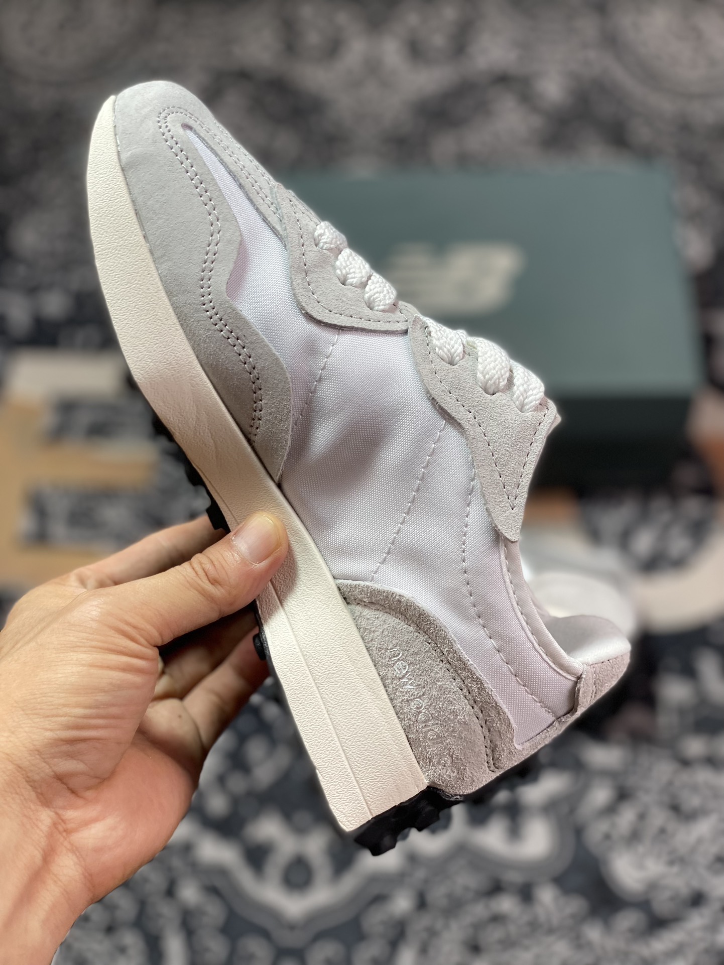 New Balance MS327 series low-top retro casual sports jogging shoes ”Deconstruction of light gray and white stitching” U327WED