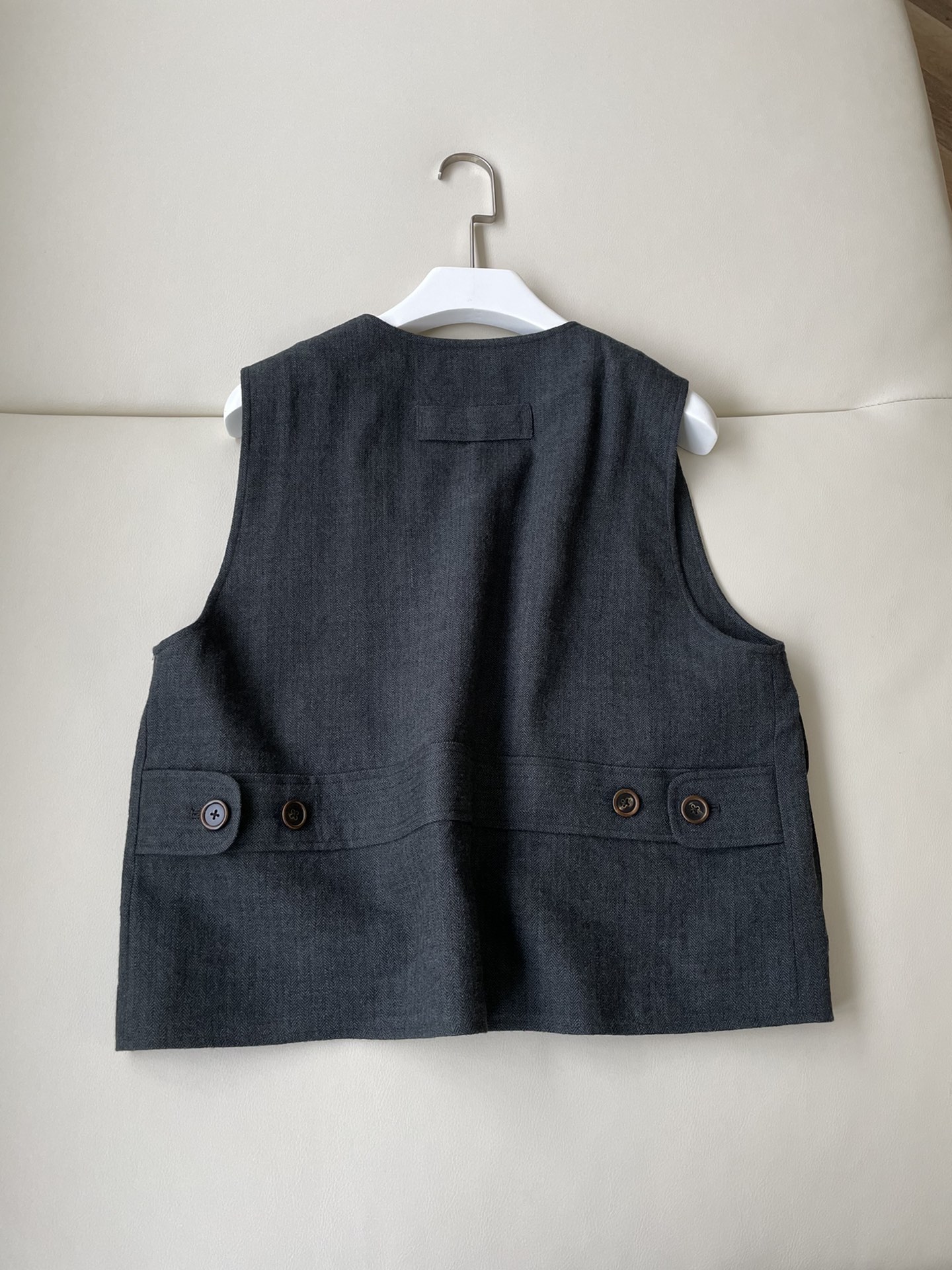 P1656: Versatile Outfit with Luxe Details and Natural Materials - 图片 7