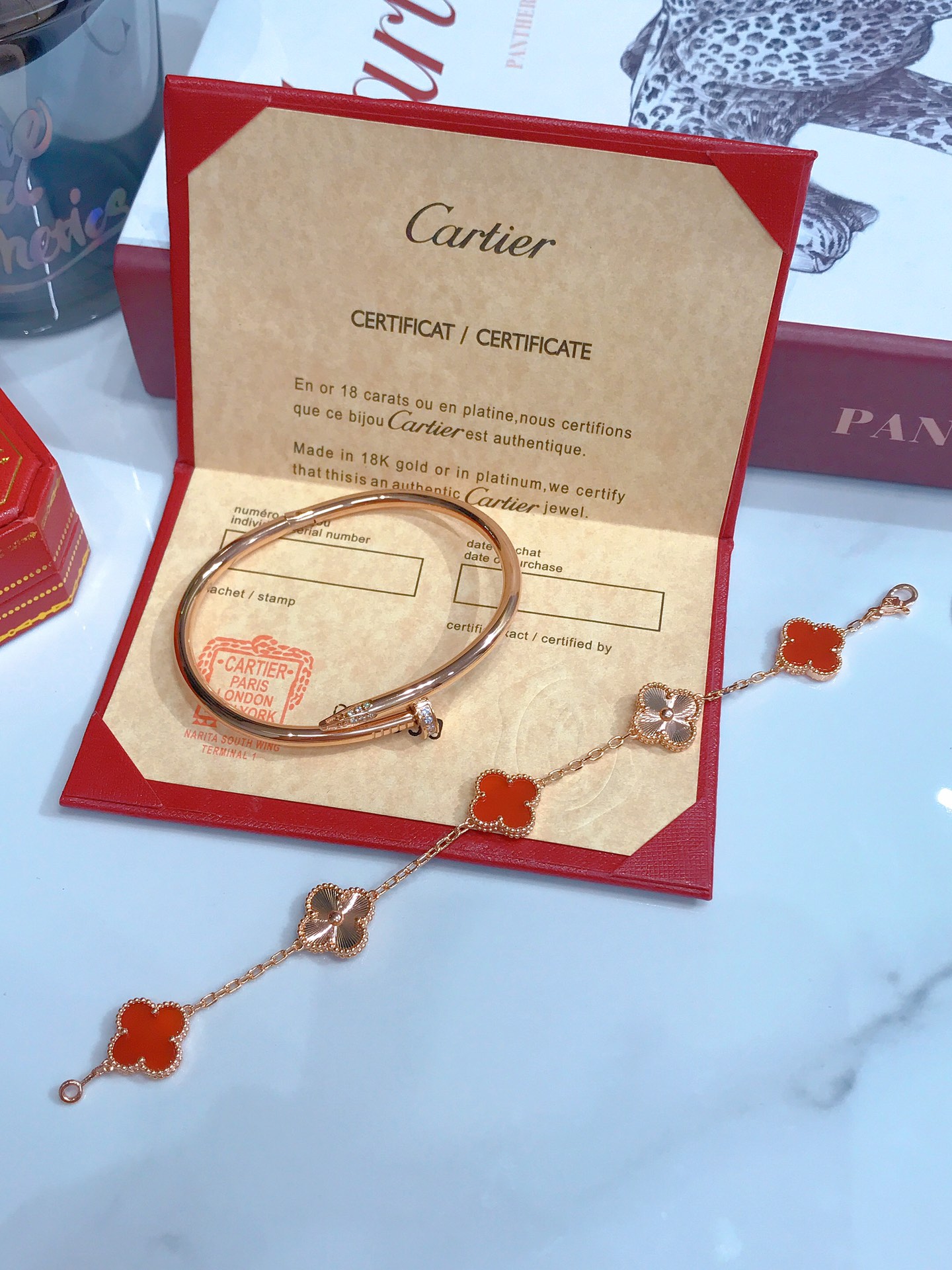 So finden Sie Replik Shop
 Cartier Juwelen Armbänder