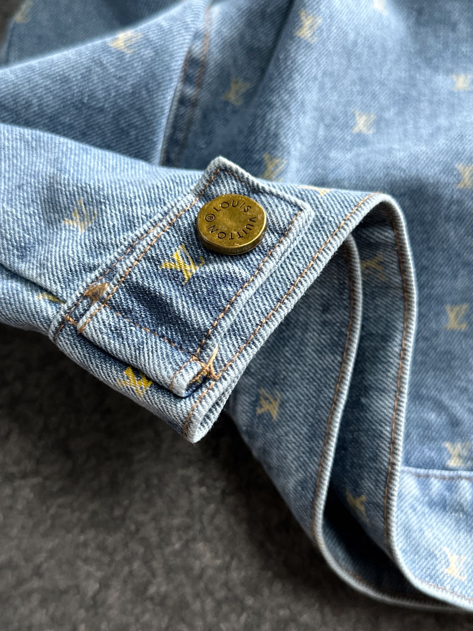 路易威登 Louis Vuitton 高定典藏名品高定成衣时装外套连衣裙衬衫T恤 #6BDE0958 7