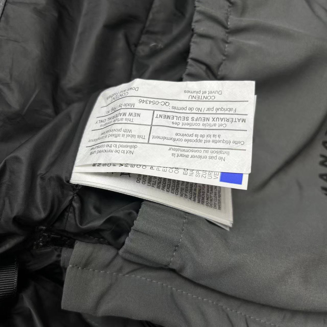 Guangzhou high-end Canada Goose Expedition jacket in 4 colors: black, white, pink, gray. Sizes: XS to XL. Sustainable design, classic style, keeps warm.-Big cat