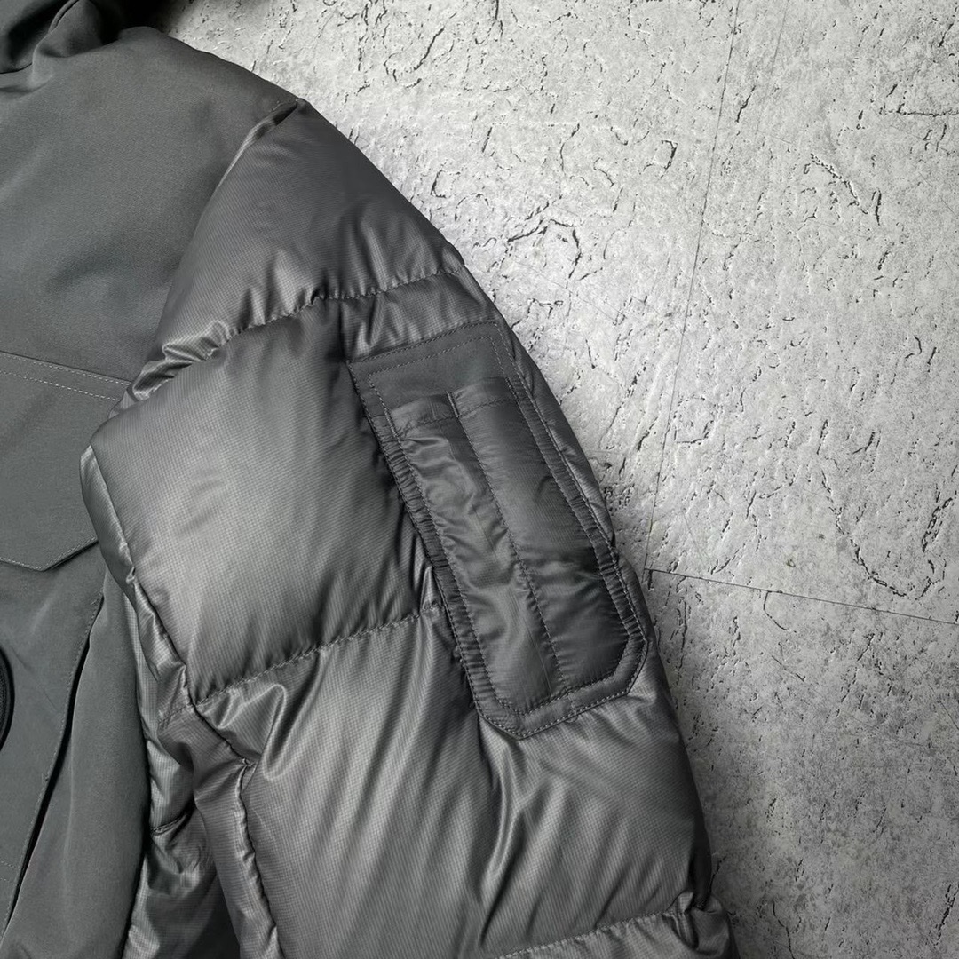 Guangzhou high-end Canada Goose Expedition jacket in 4 colors: black, white, pink, gray. Sizes: XS to XL. Sustainable design, classic style, keeps warm.-Big cat