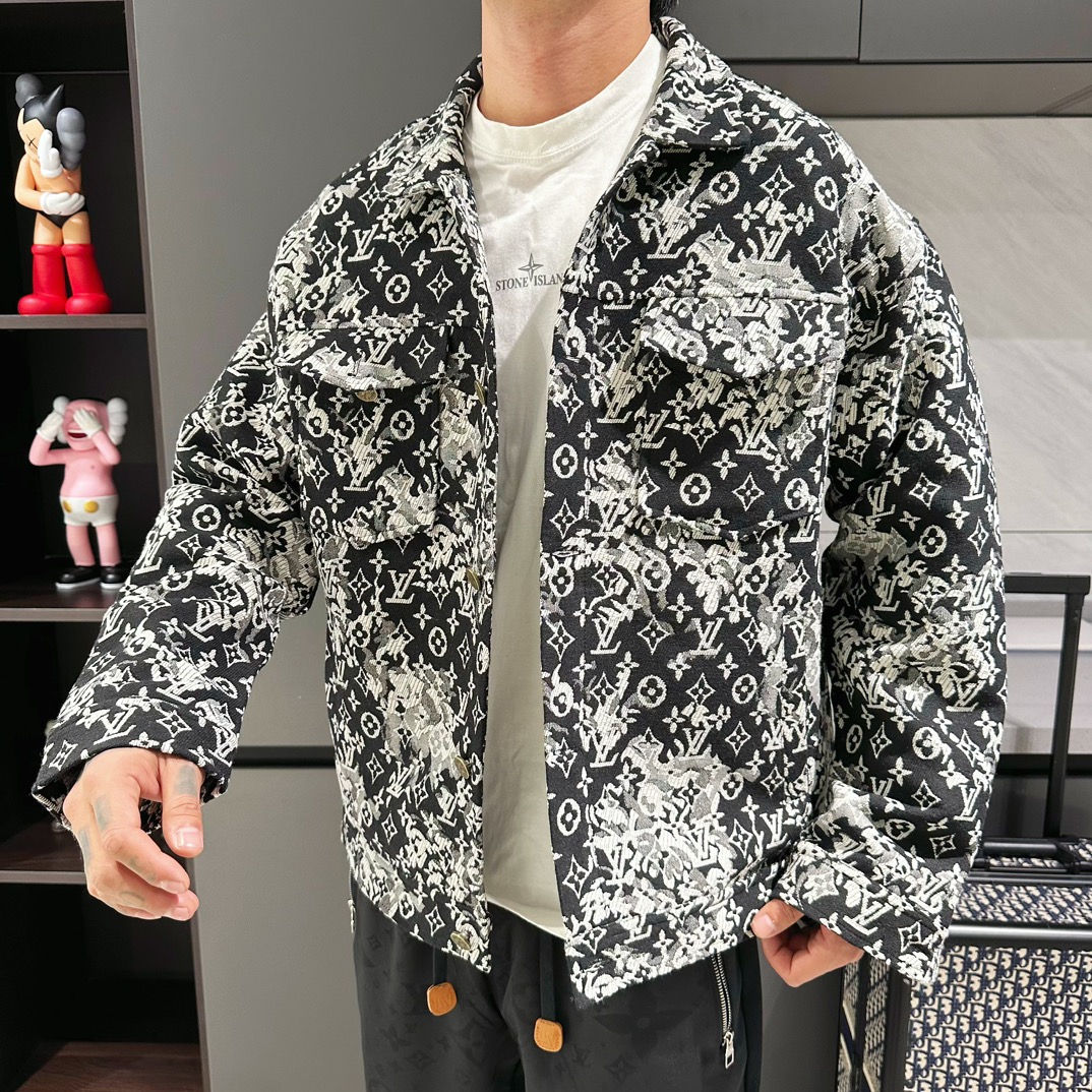 Louis Vuitton Online
 Clothing Coats & Jackets Printing Fall/Winter Collection Fashion